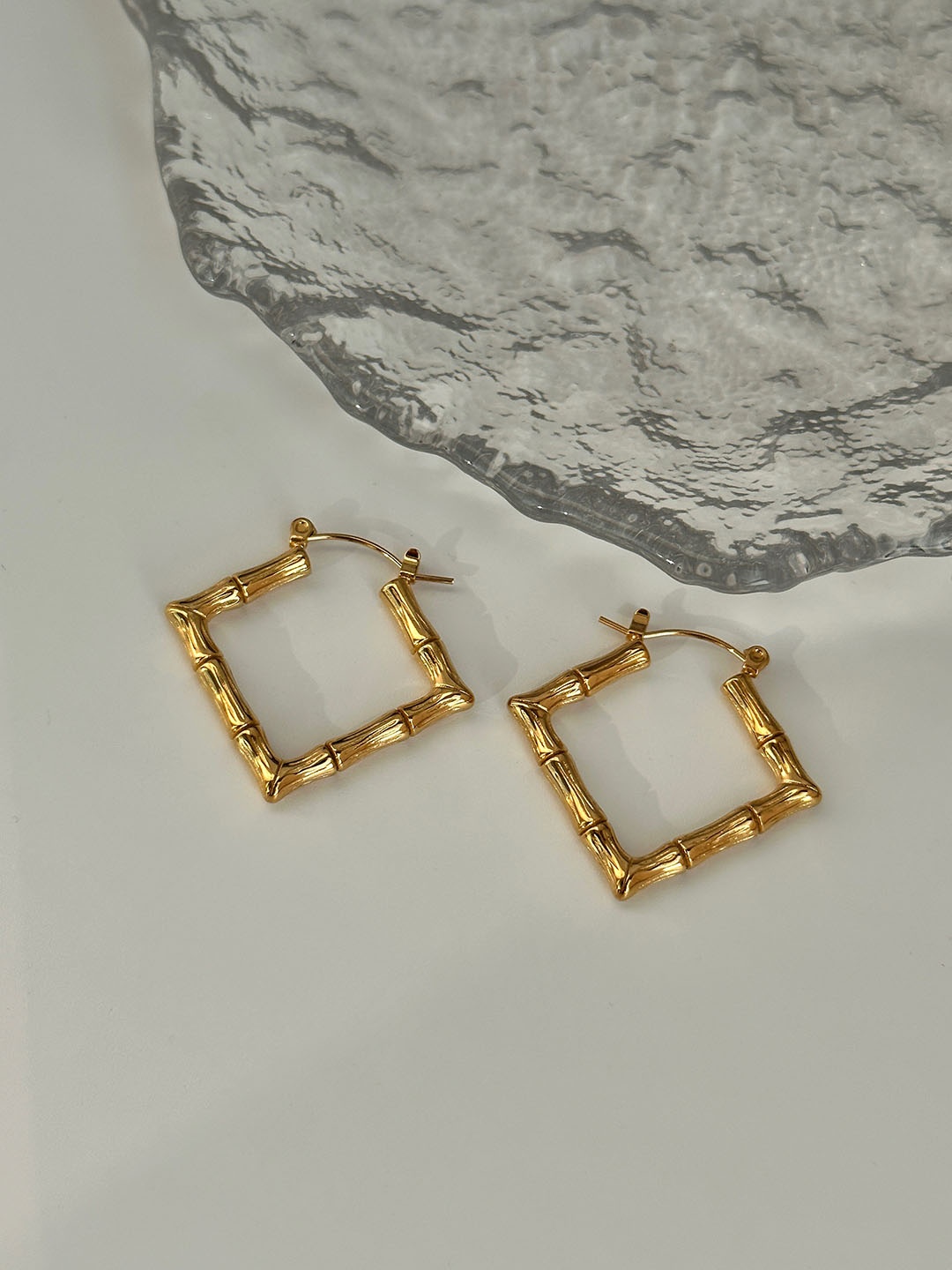 

VIEN Gold-Plated Geometric Hoop Earrings