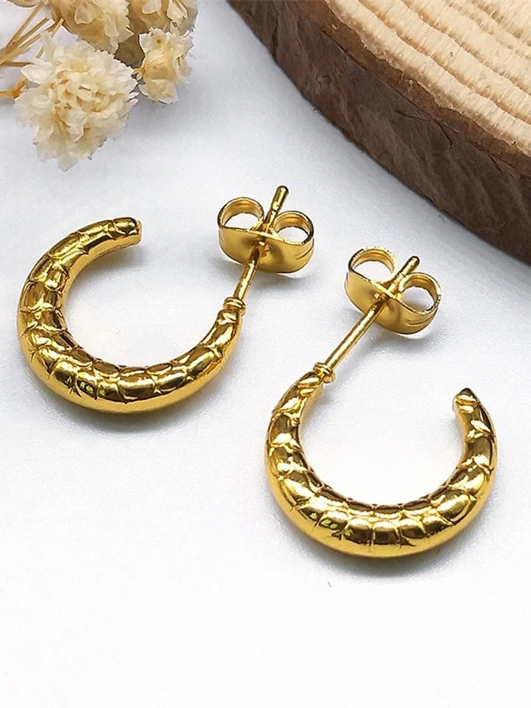 

VIEN Gold-Plated Contemporary Half Hoop Earrings