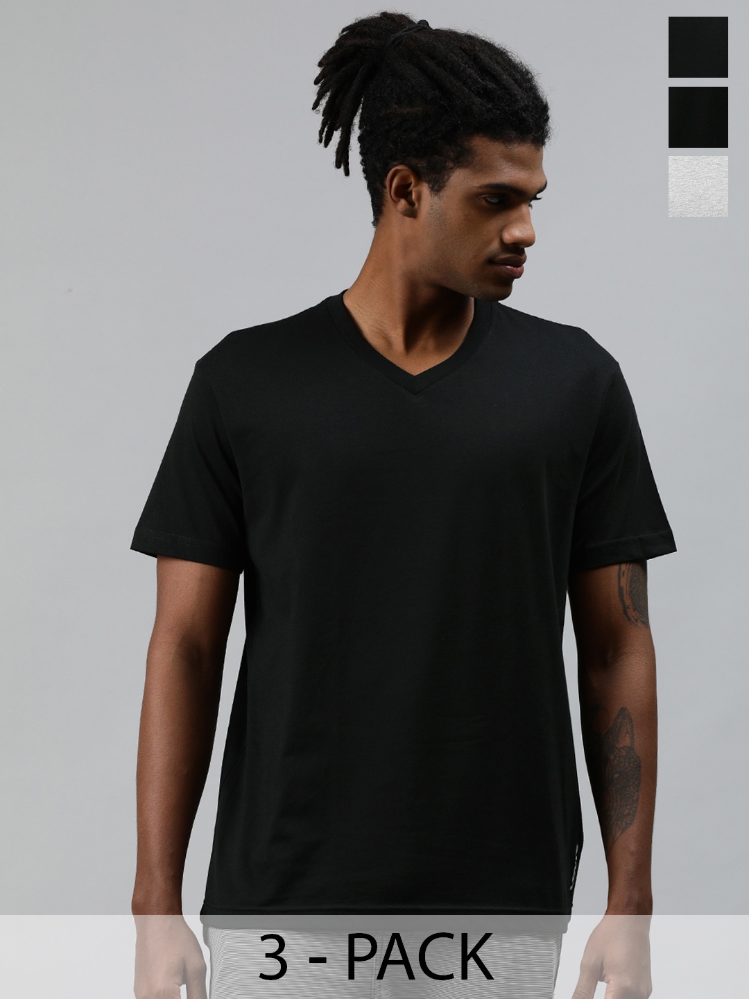 

Levis Pack Of 3 V-Neck Short Sleeves Cotton T-Shirts, Black