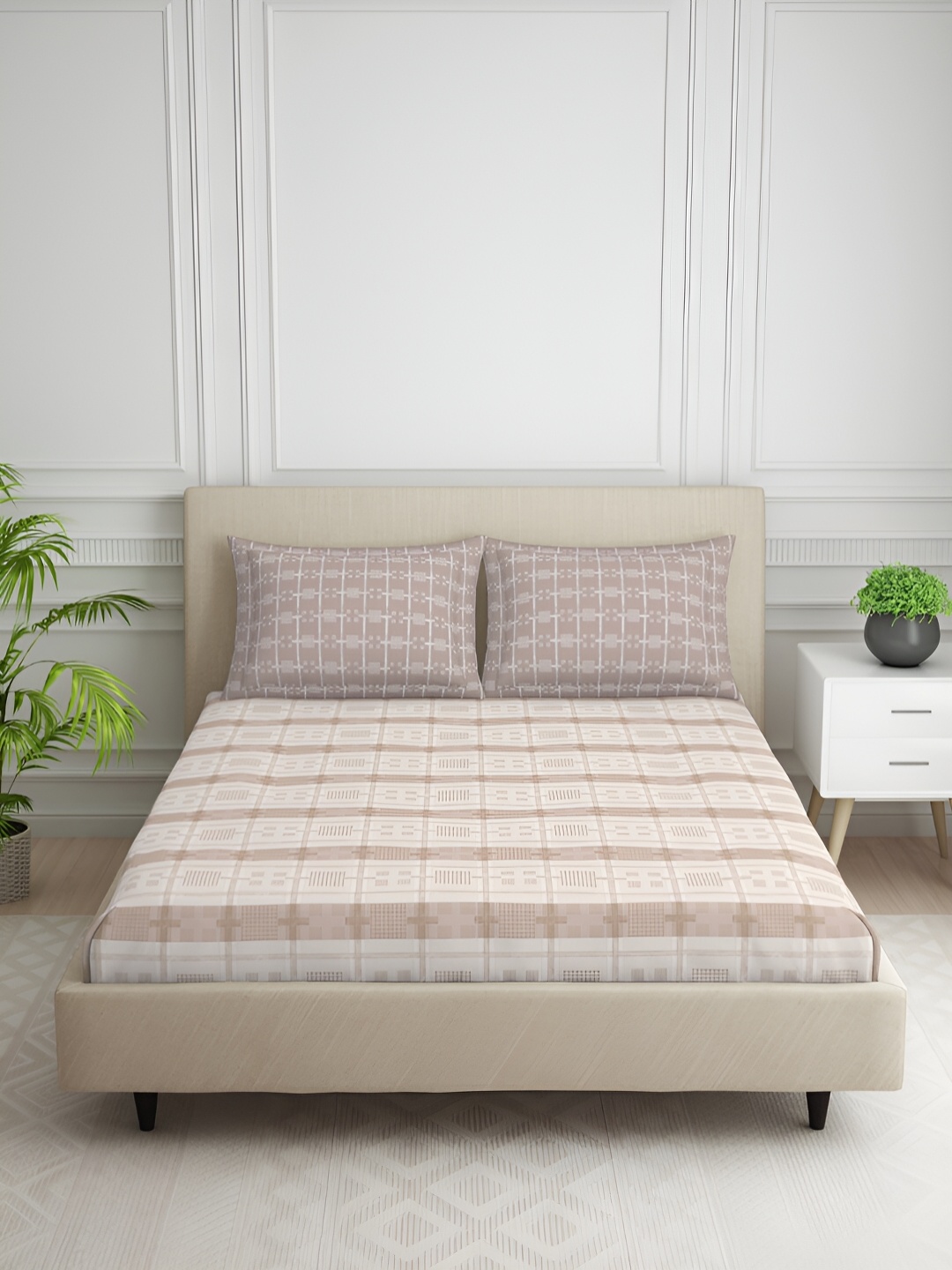 

SPACES Beige & Grey Striped 144 TC Queen Bedsheet with 2 Pillow Covers
