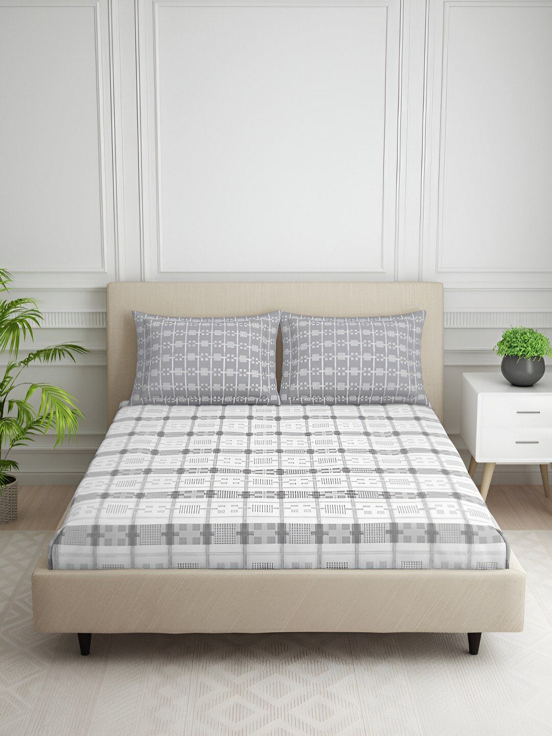 

SPACES Grey & White Geometric Printed 144 TC Queen Bedsheet with 2 Pillow Covers
