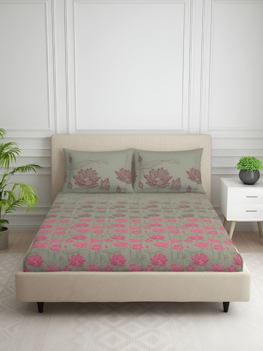 

SPACES Phuleri Grey & Pink Floral Cotton 144 TC Queen Bedsheet With 2 Pillow Covers