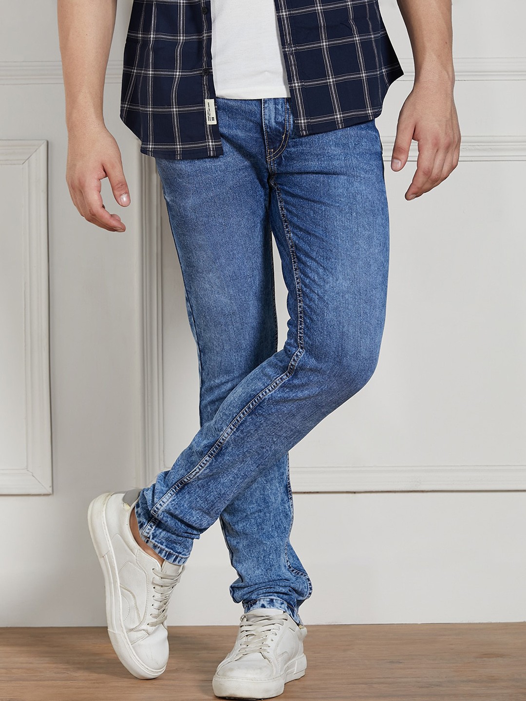 

Dennis Lingo Men Slim Fit Clean Look Light Fade Stretchable Jeans, Blue