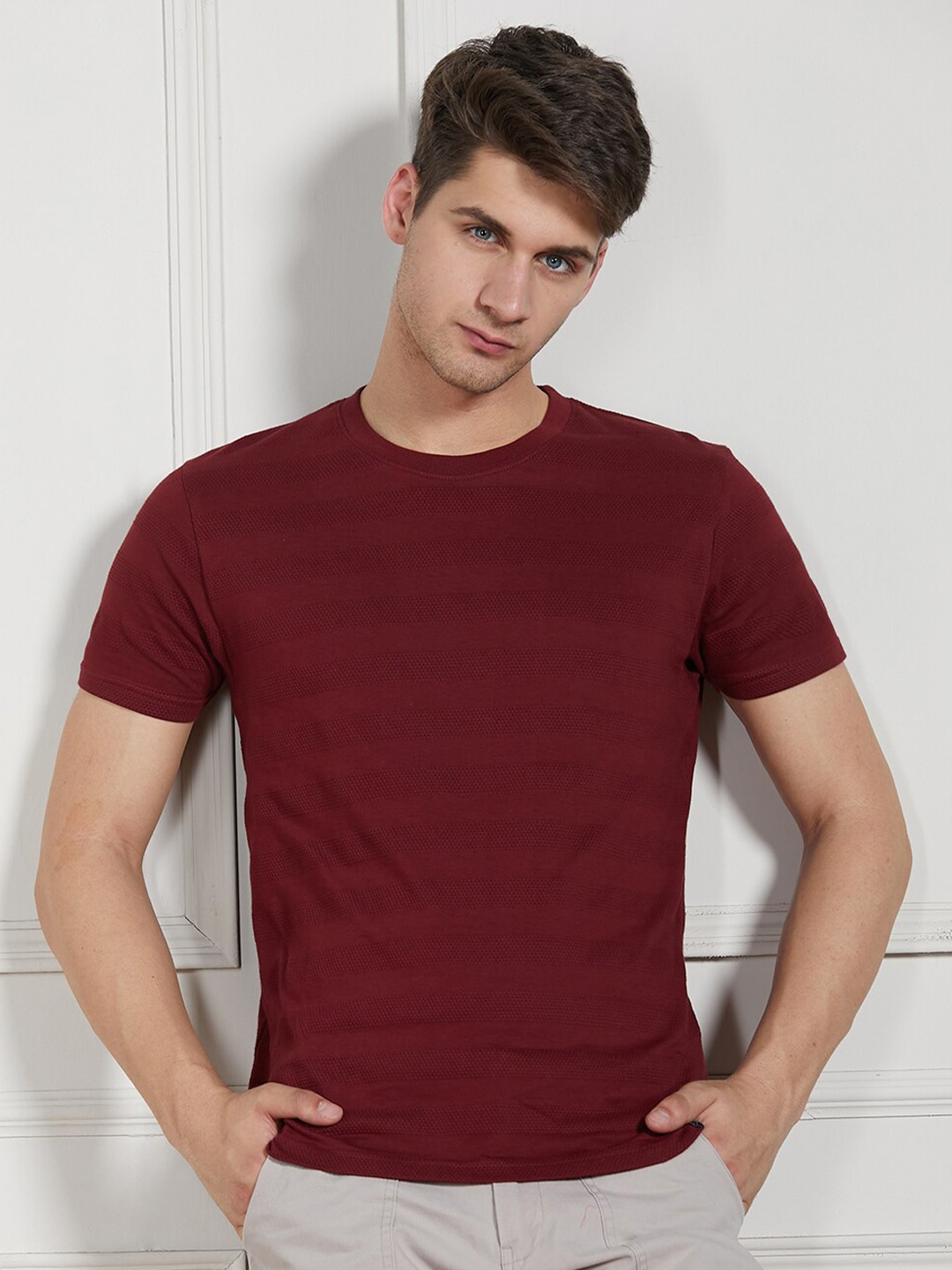 

Dennis Lingo Round Neck Regular Fit Textured Cotton T-shirt, Maroon