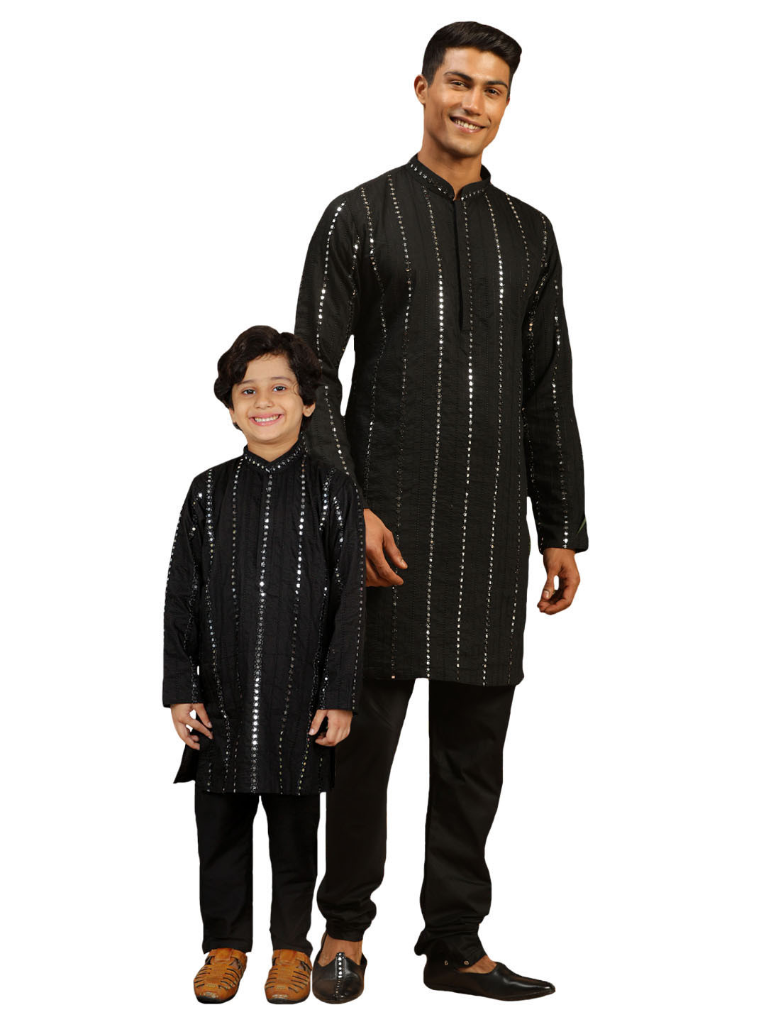 VASTRAMAY Boys Embroidered Regular Mirror Work Kurta & Pyjamas, Black