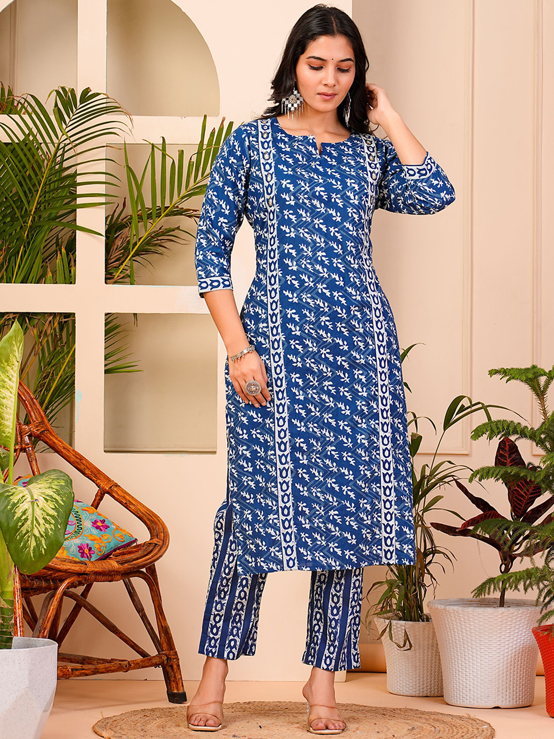 

SIGNORIA Floral Printed Thread Work Pure Cotton Straight Kurta With Trousers & Dupatta, Navy blue