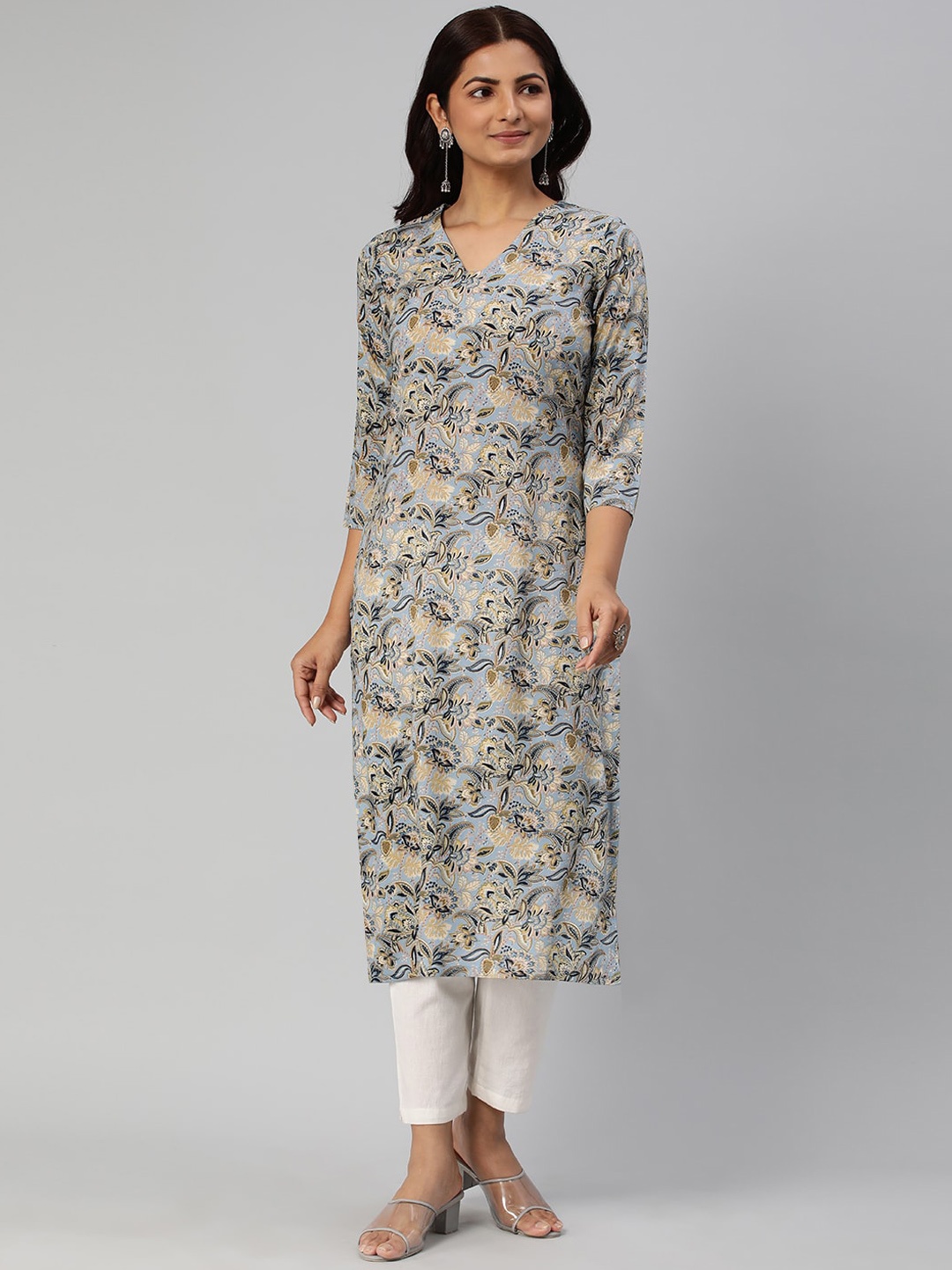 

HRITIKA Floral Printed V-Neck Three-Quarter Sleeves Straight Kurta, Blue