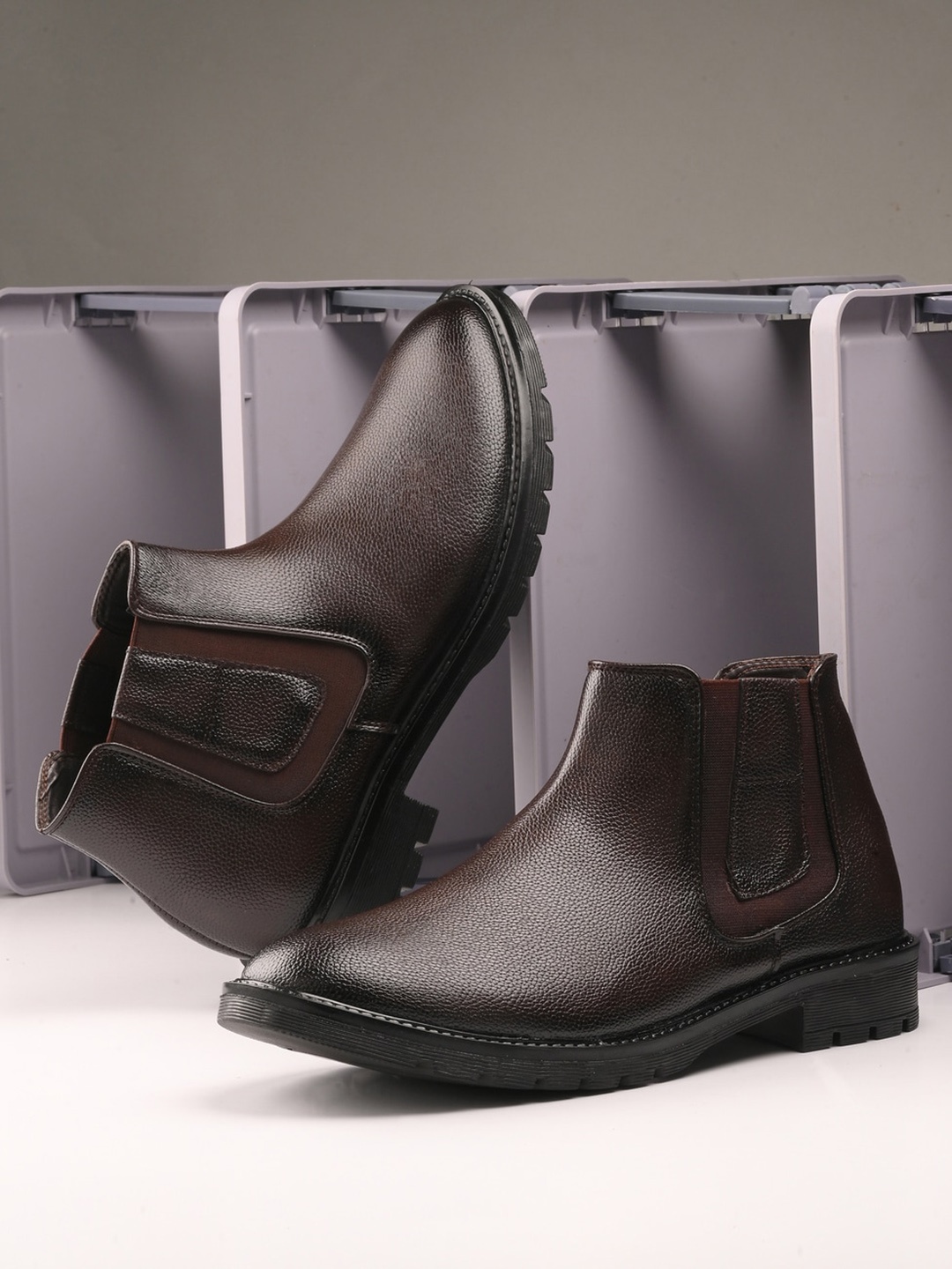 

VIV Men Mid Top Chelsea Boots, Brown