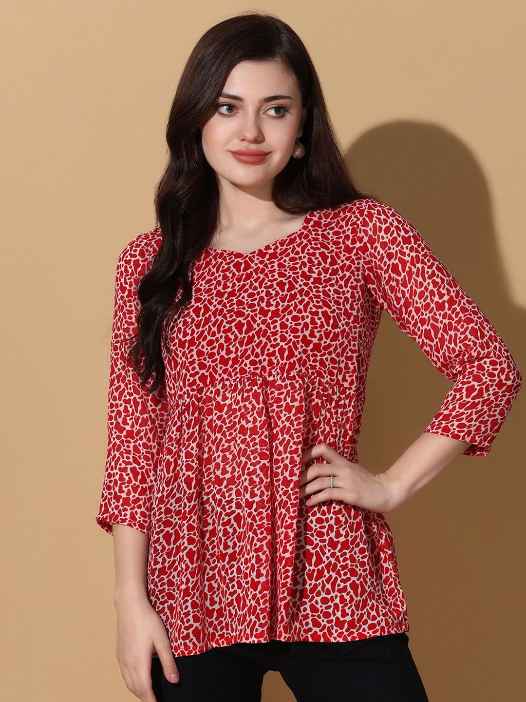 

FASHION DREAM Abstract Printed Sweetheart Neck Top, Red
