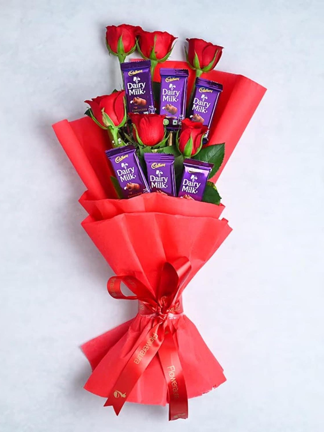 

Floweraura Set Of 6Pcs Fresh Roses With 6Pcs Chocolates Bouquet, Red