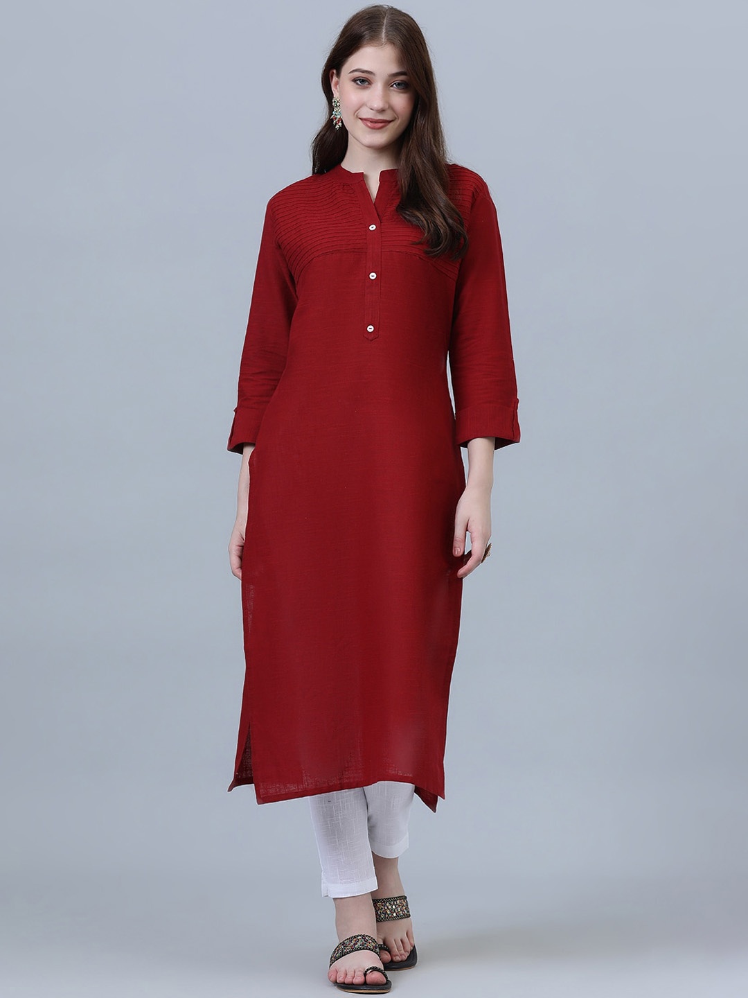 

SHOOLIN Mandarin Collar Roll-Up Sleeves Cotton Straight Kurta, Maroon