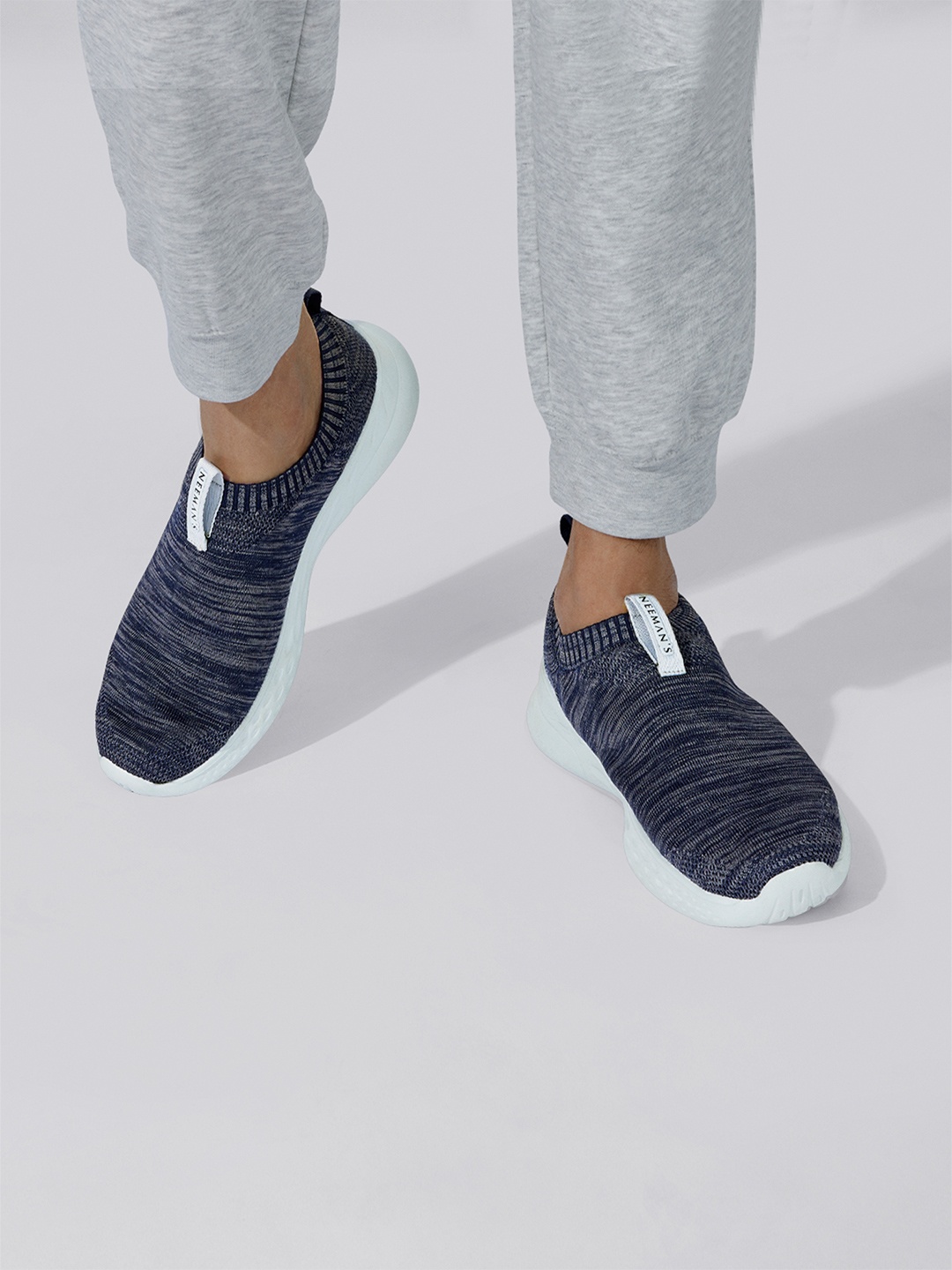 

NEEMANS Men Textured Mesh Slip-On Sneakers, Navy blue