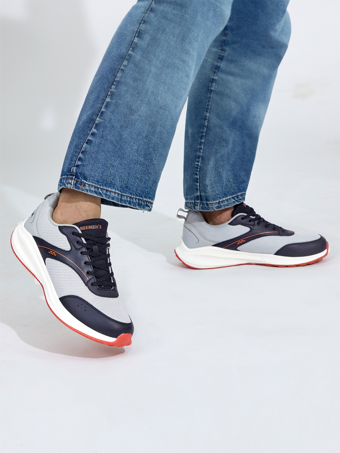 

NEEMANS Men Colourblocked Round Toe Mesh Sneakers, Grey