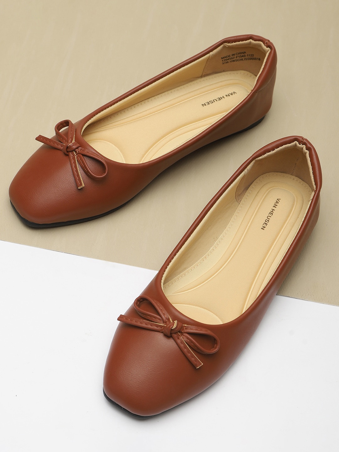 

Van Heusen Woman Square Toe Ballerinas With Bow, Brown