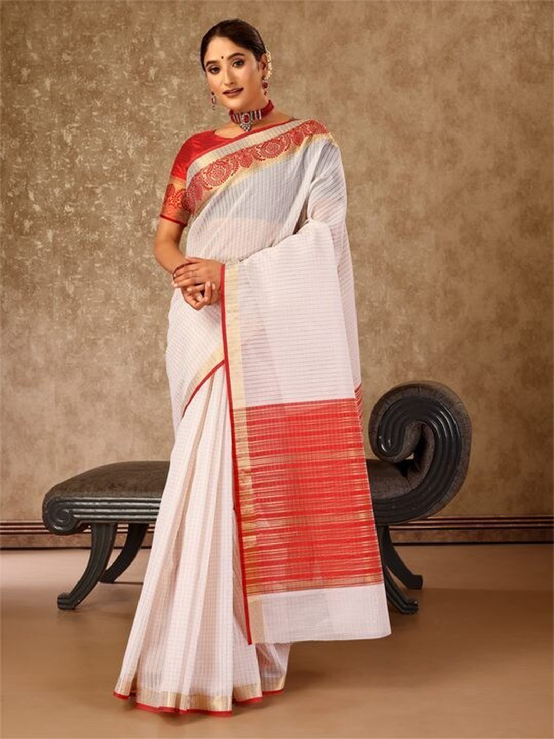 

Indian Women Ethnic Woven Design Zari Silk Cotton Banarasi Saree, White
