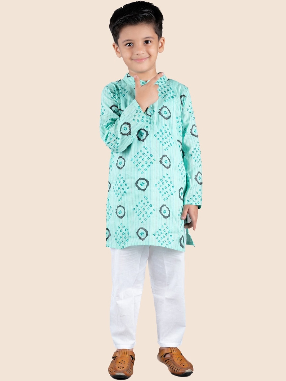 

JUNITOS Boys Geometric Printed Mandarin Collar Pure Cotton Straight Kurta with Pyjamas, Green