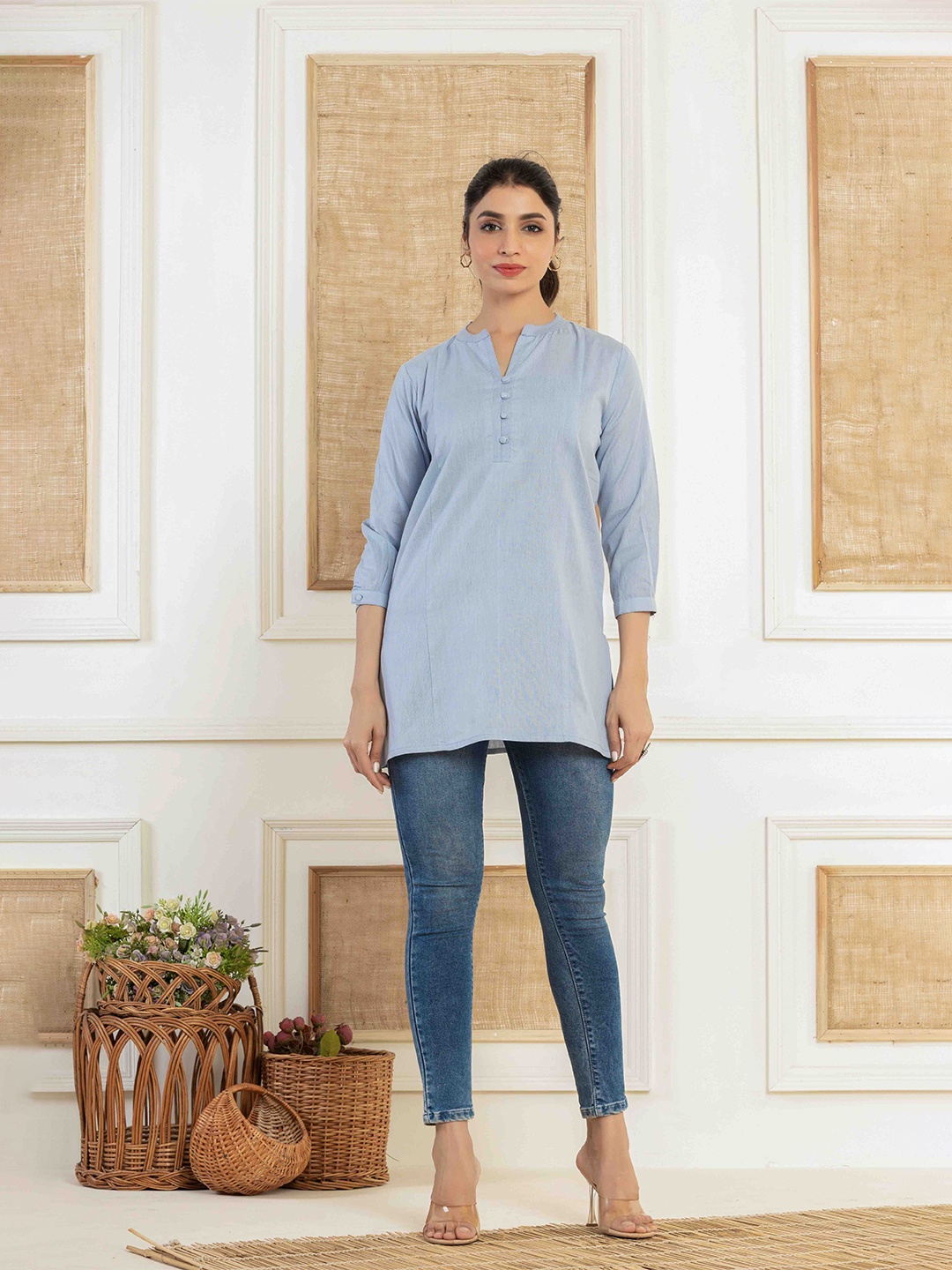 

Do Dhaage Mandarin Collar Cotton A-Line Kurti, Blue