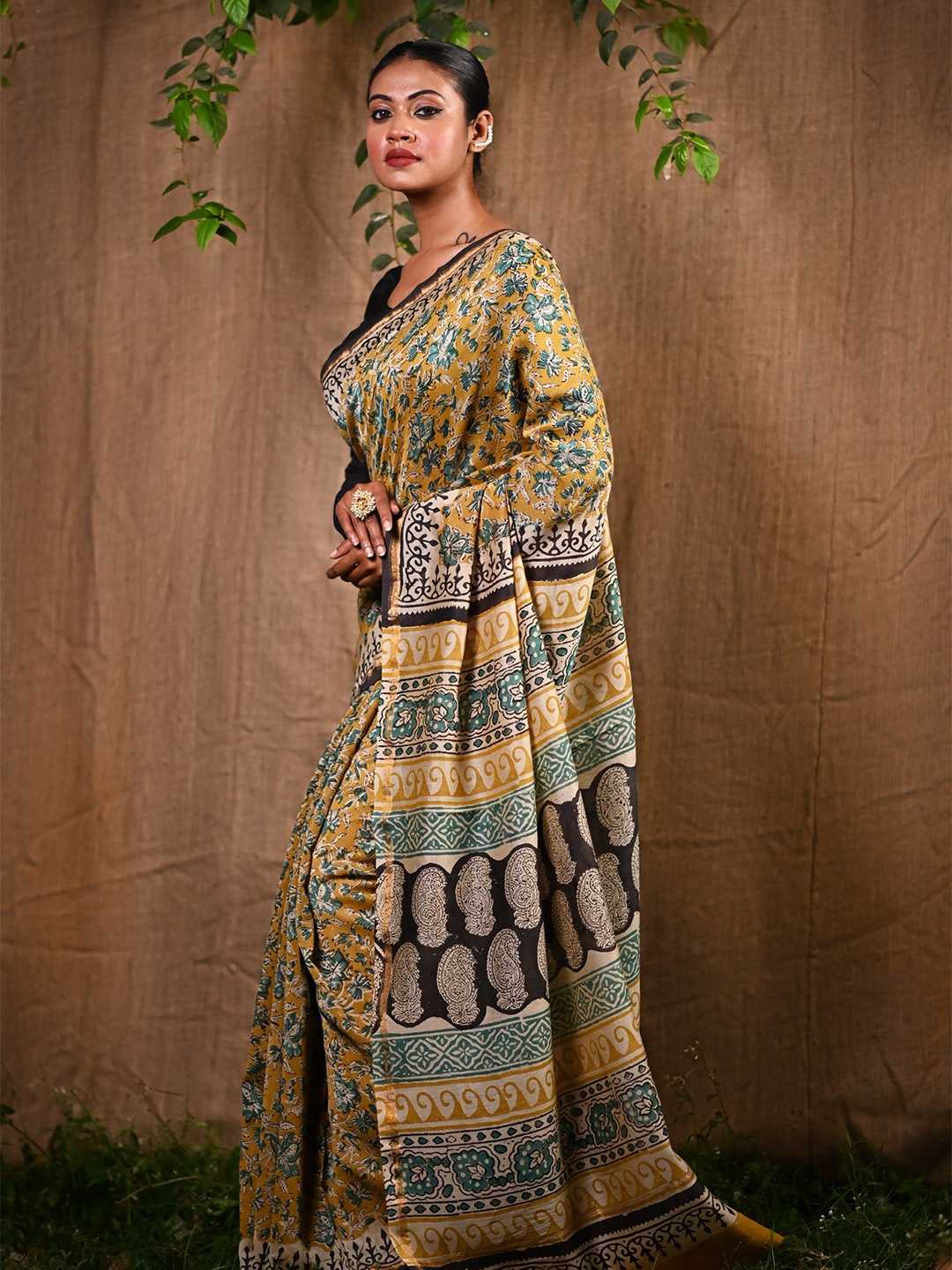 

Unnati Silks Kalamkari Zari Handloom Chanderi Saree, Yellow
