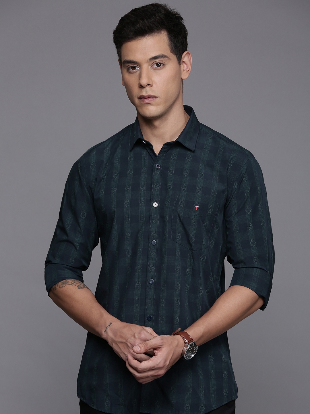 

Louis Philippe Sport Slim Fit Opaque Checked Casual Shirt, Navy blue