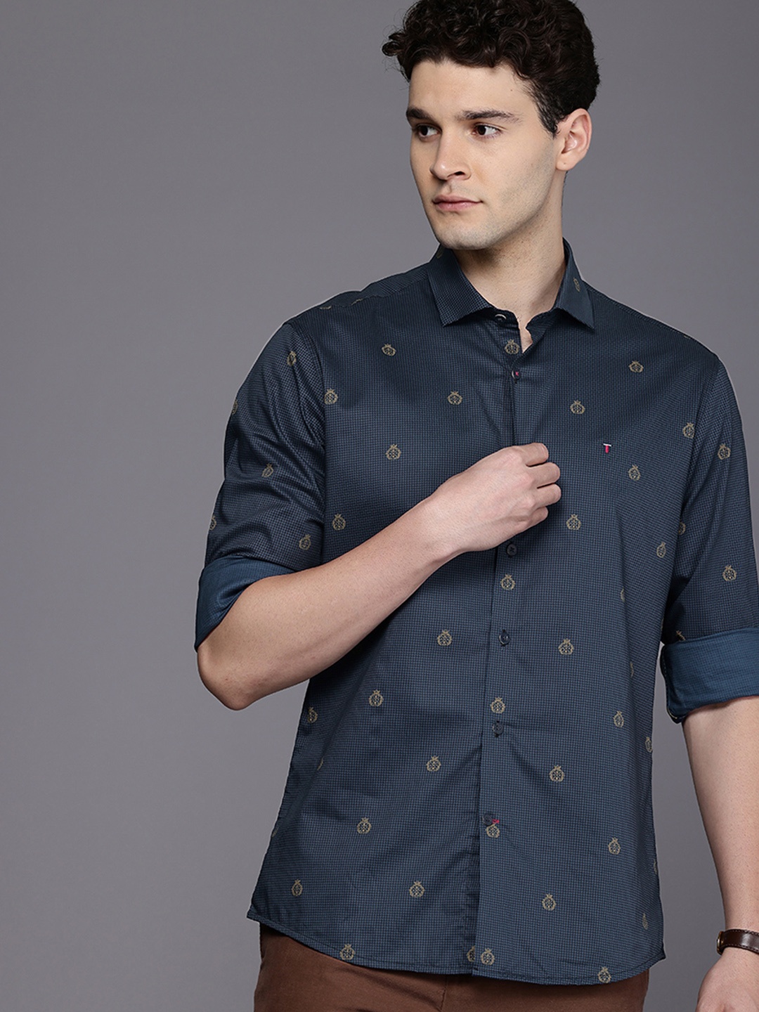 

Louis Philippe Sport Slim Fit Printed Pure Cotton Casual Shirt, Navy blue