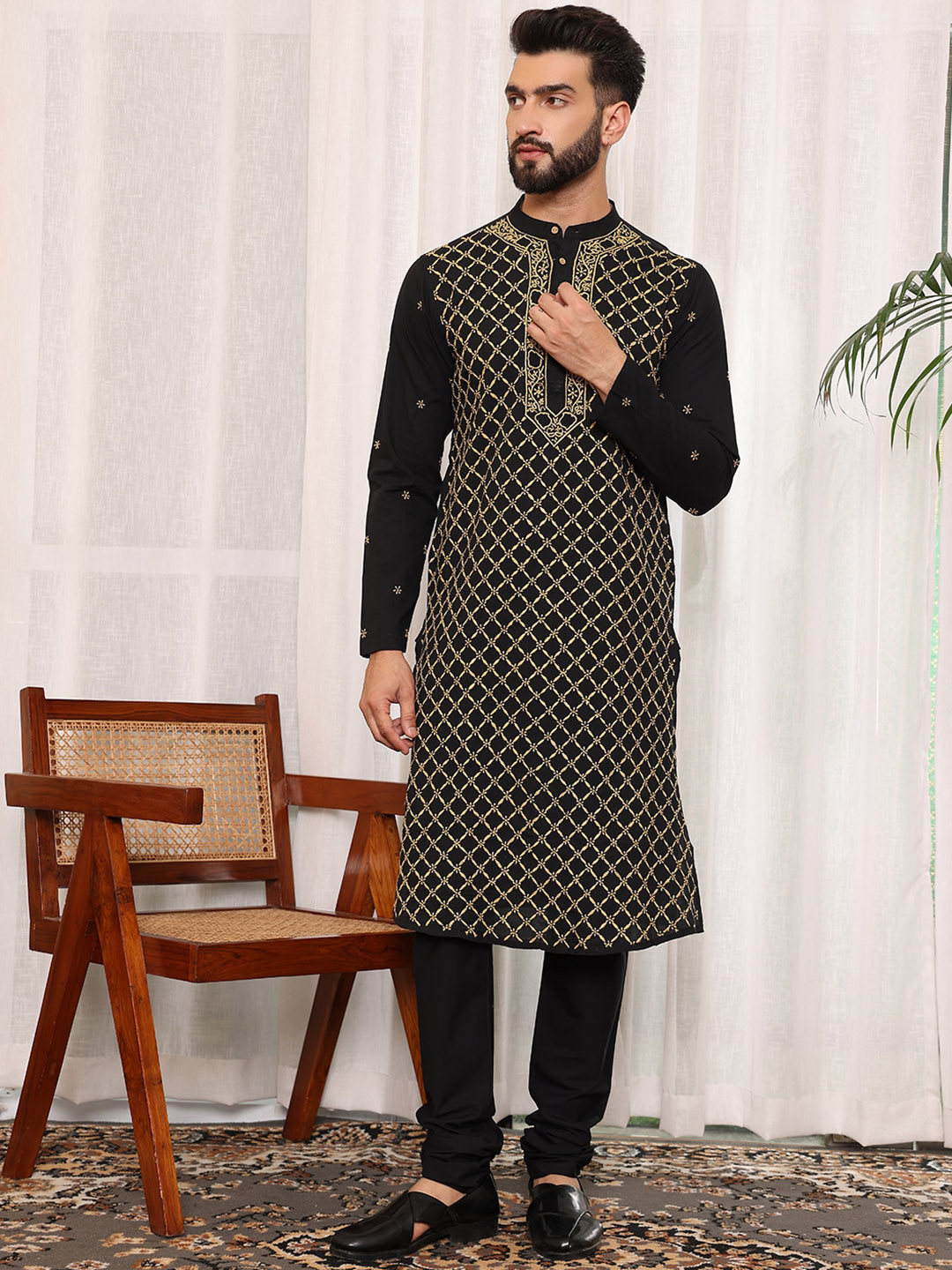 

House of Pataudi Mandarin Collar Embroidered Pure Cotton Kurta With Churidar Set, Black
