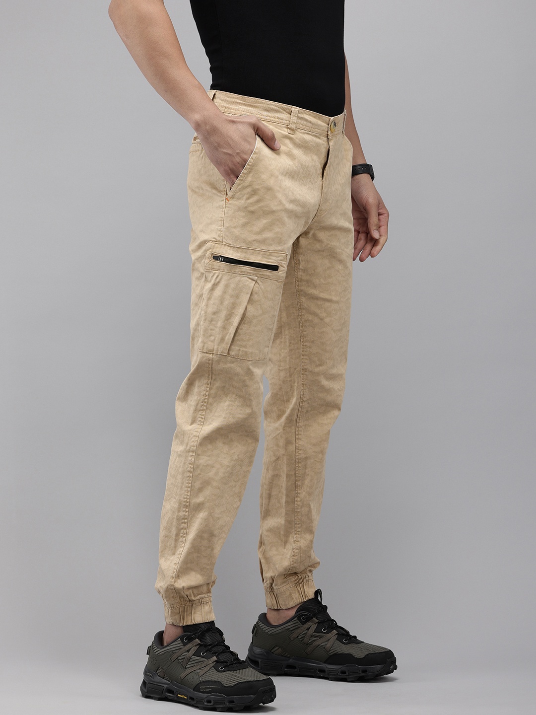 

Wildcraft Men Geometric Printed Joggers Trousers, Beige
