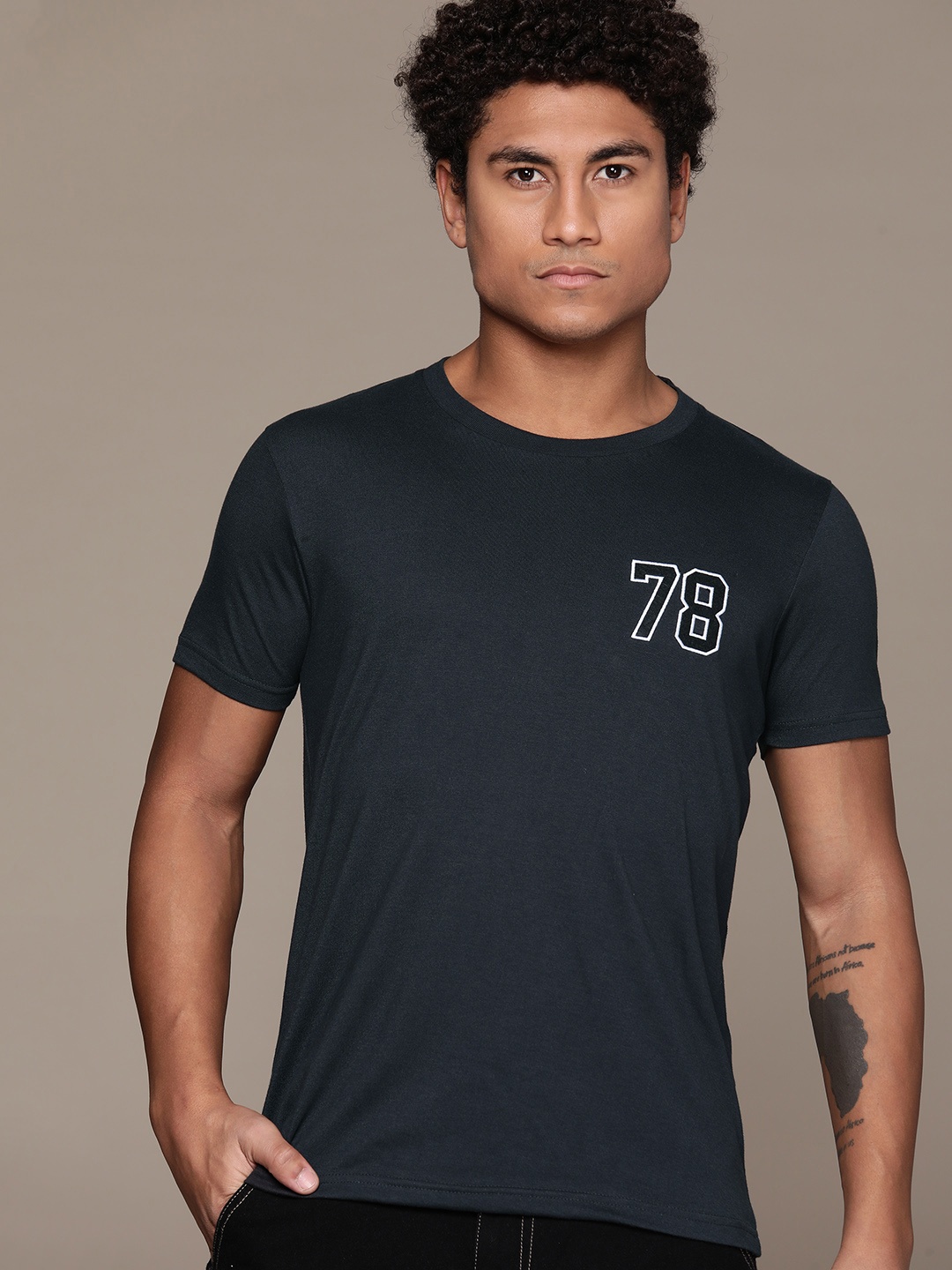 

Roadster Men T-shirt, Charcoal