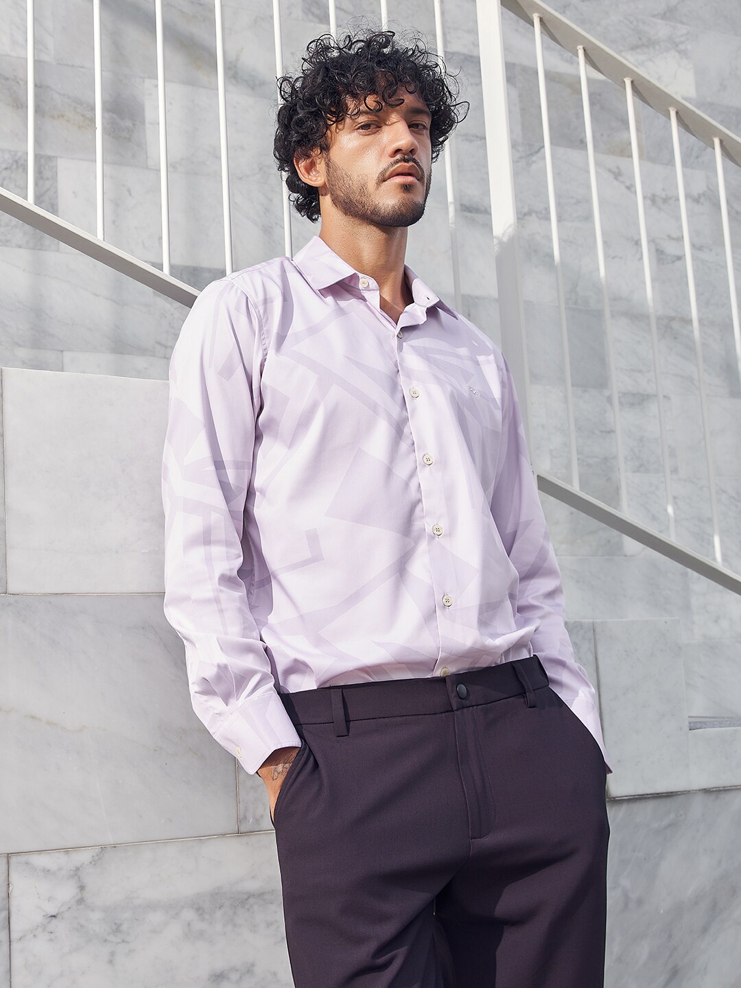 

Mufti Slim Fit Windowpane Checks Opaque Checked Casual Shirt, Pink