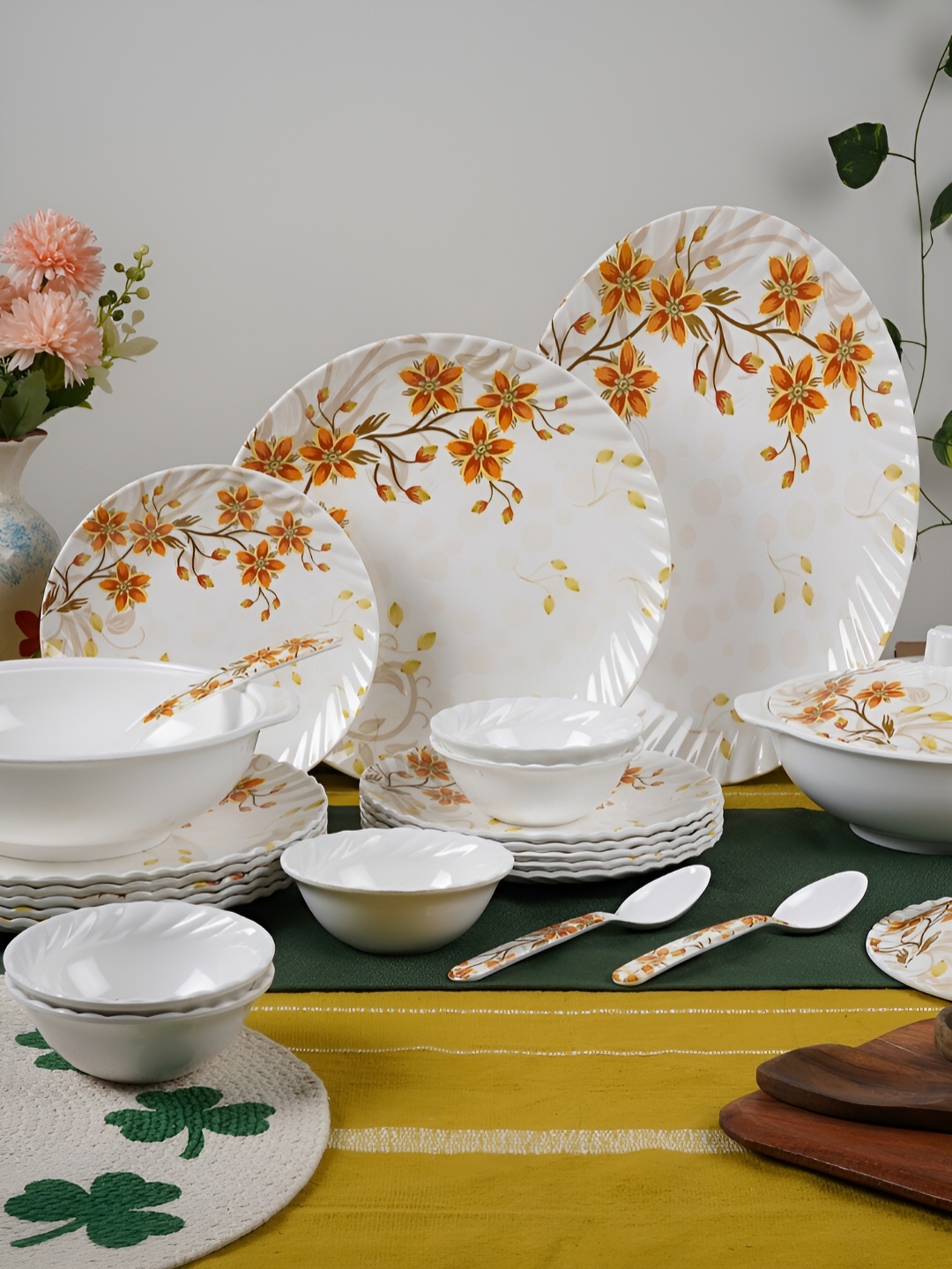 

Aura White & Orange 41 Pieces Floral Printed Melamine Glossy Dinner Set