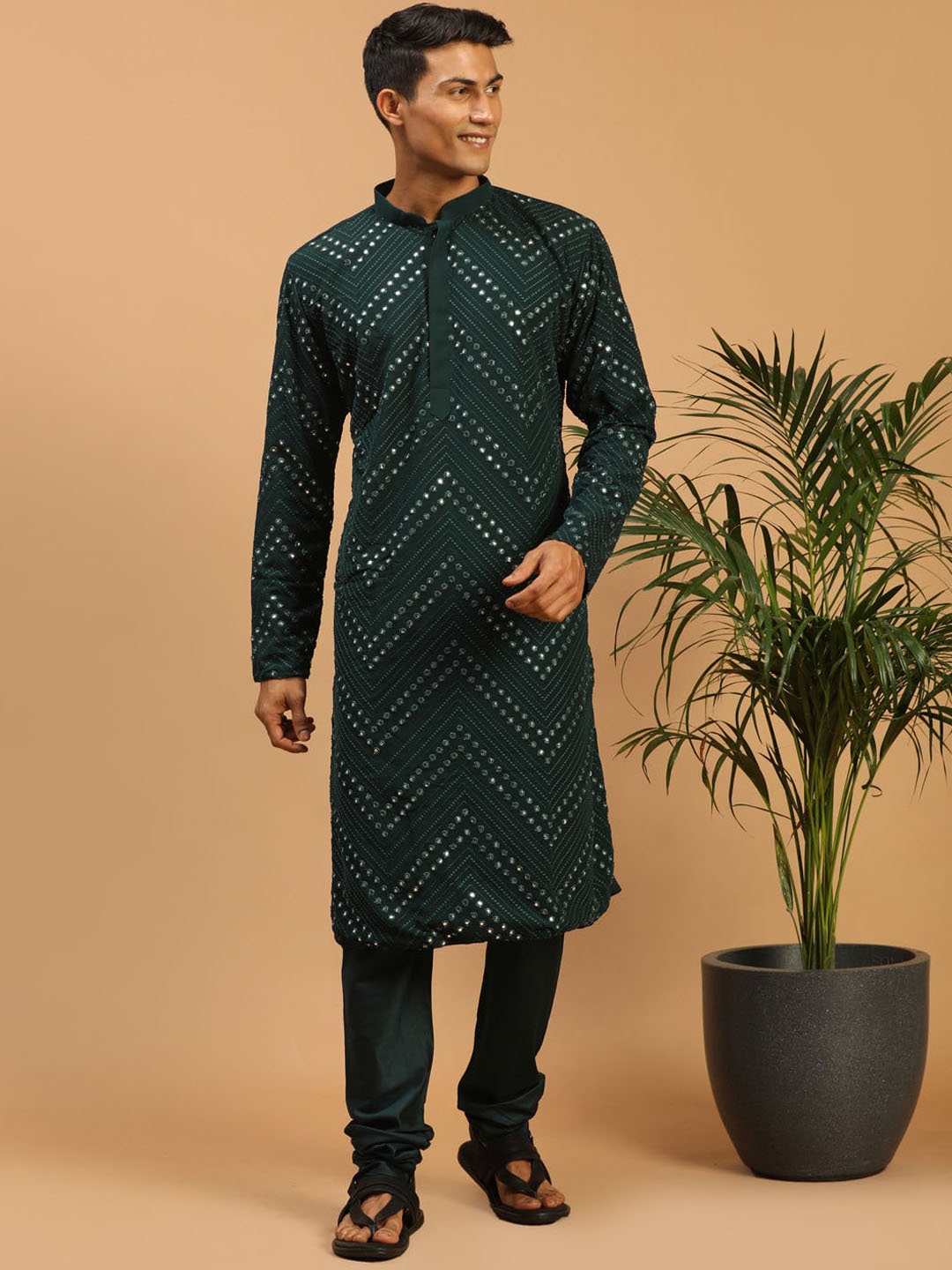 

VASTRAMAY Embroidered Regular Mirror Work Kurta & Churidar, Green