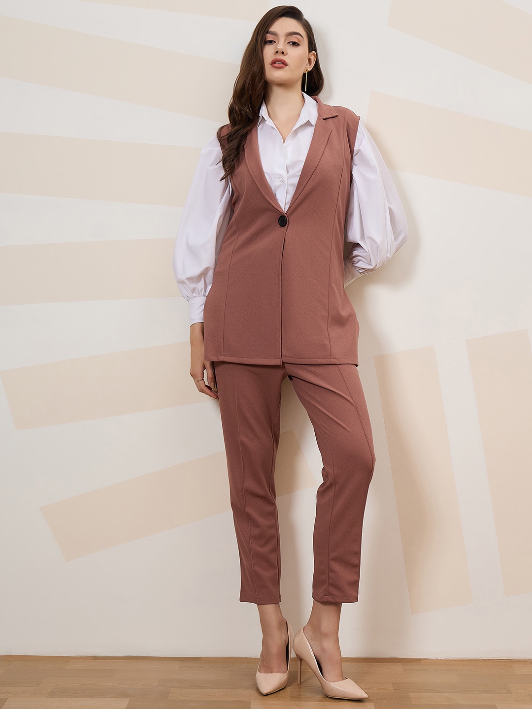 

Athena Immutable V-Neck Sleeveless Slim Fit Blazer With Trousers, Brown