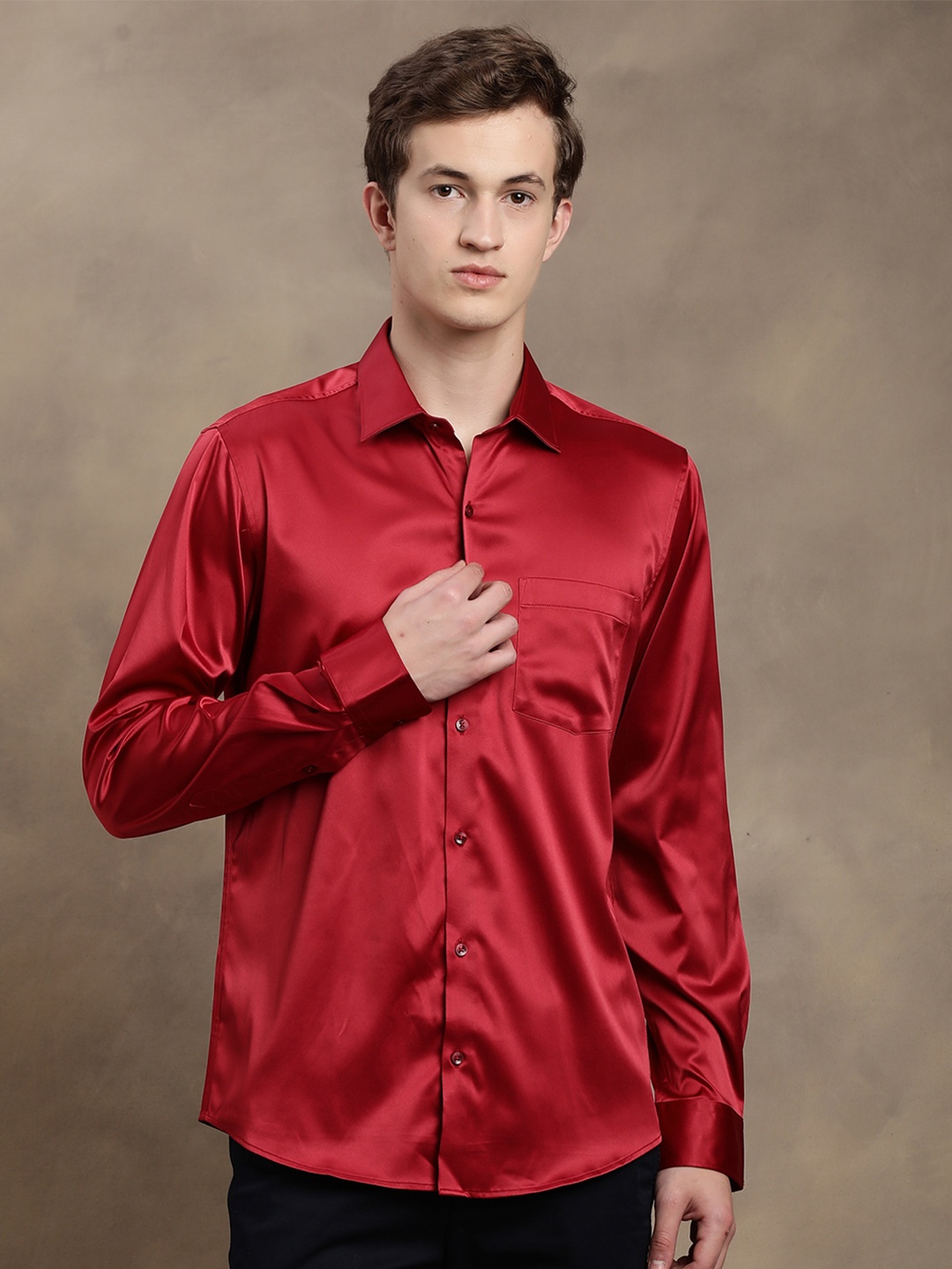 

Turtle Classic Slim Fit Long Sleeves Spread Collar Opaque Party Shirt, Red