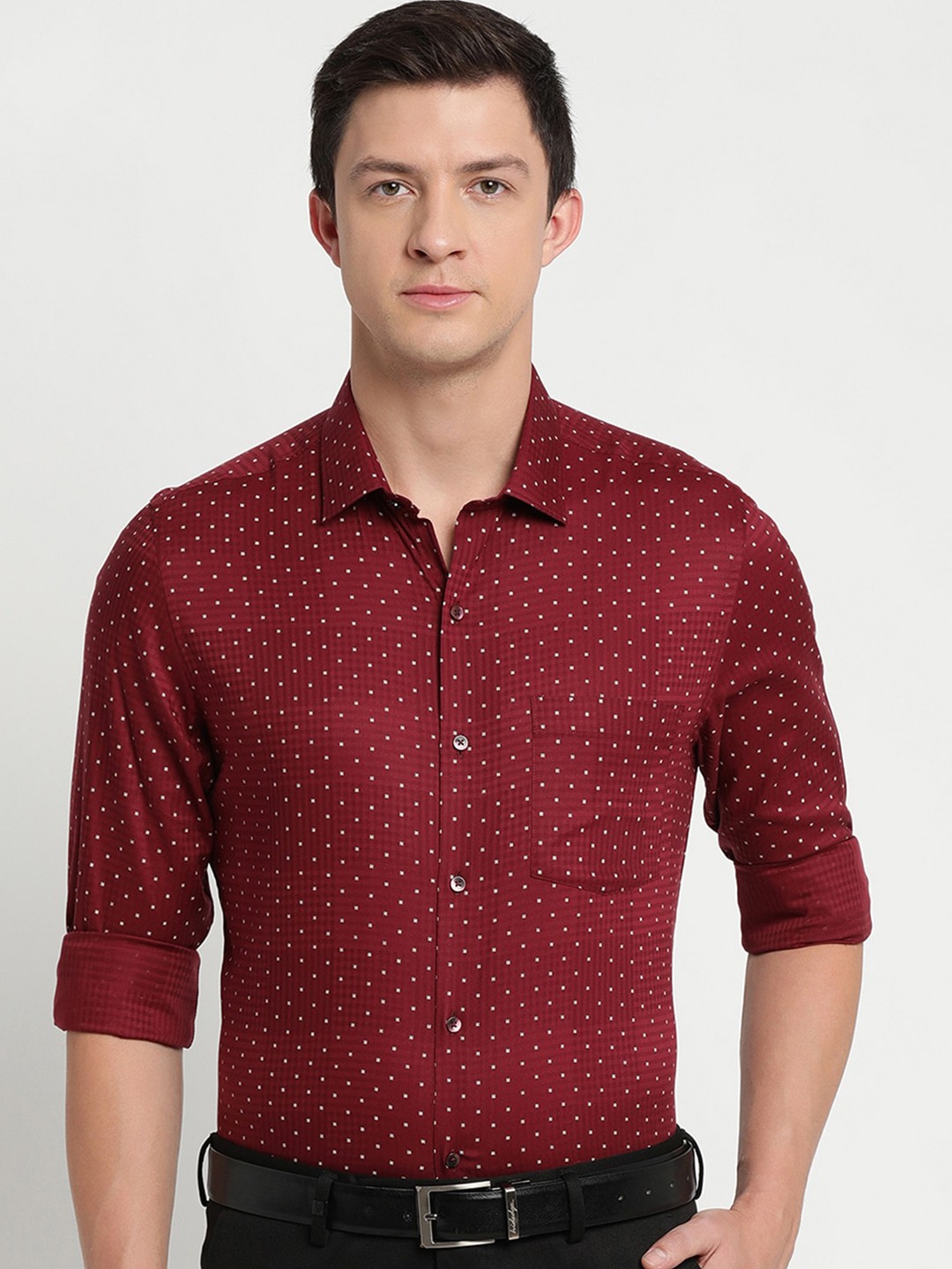 

Turtle Classic Slim Fit Long Sleeves Spread Collar Cotton Opaque Printed Formal Shirt, Maroon