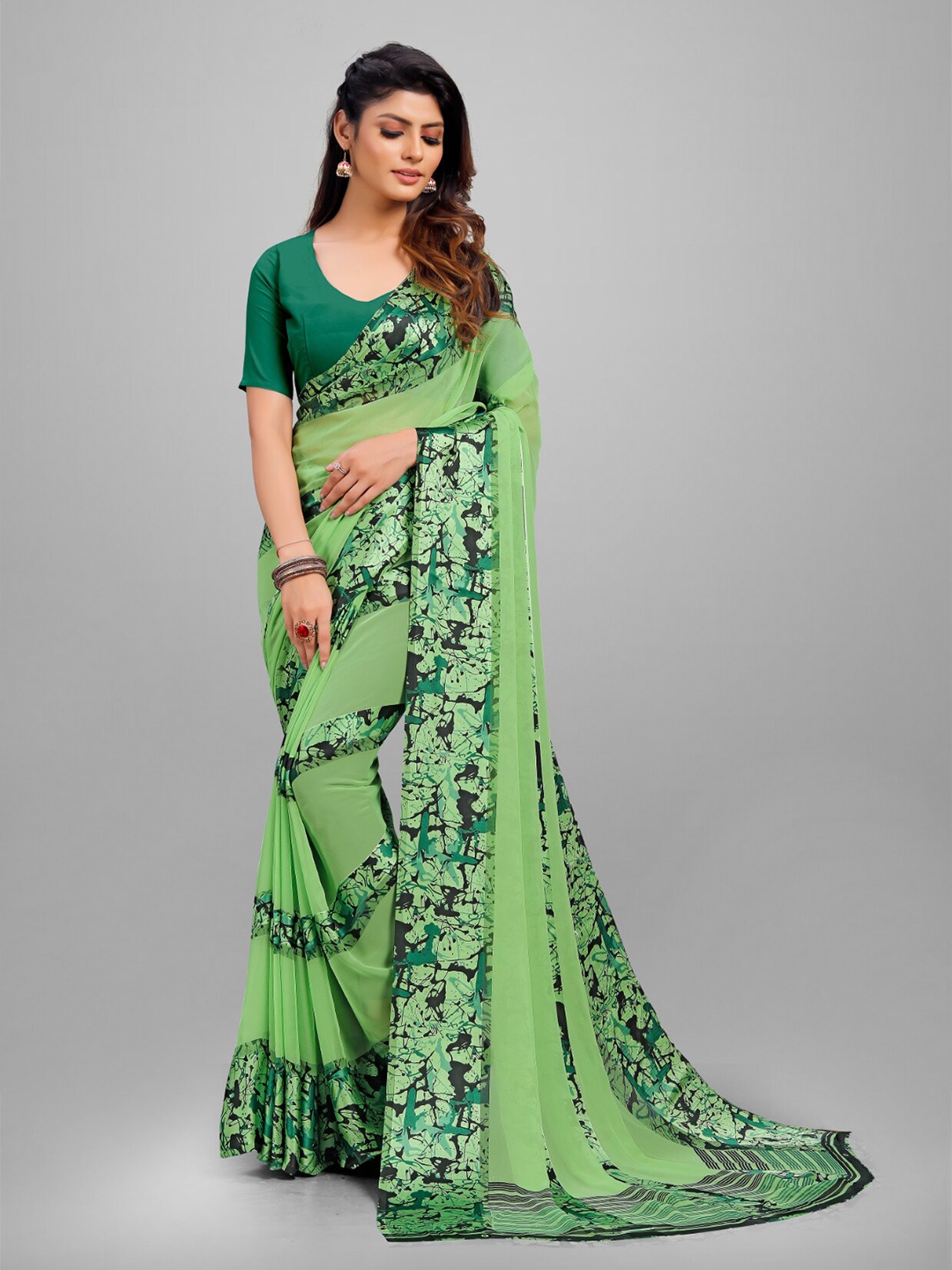 

Sitanjali Abstract Printed Satin Saree, Green