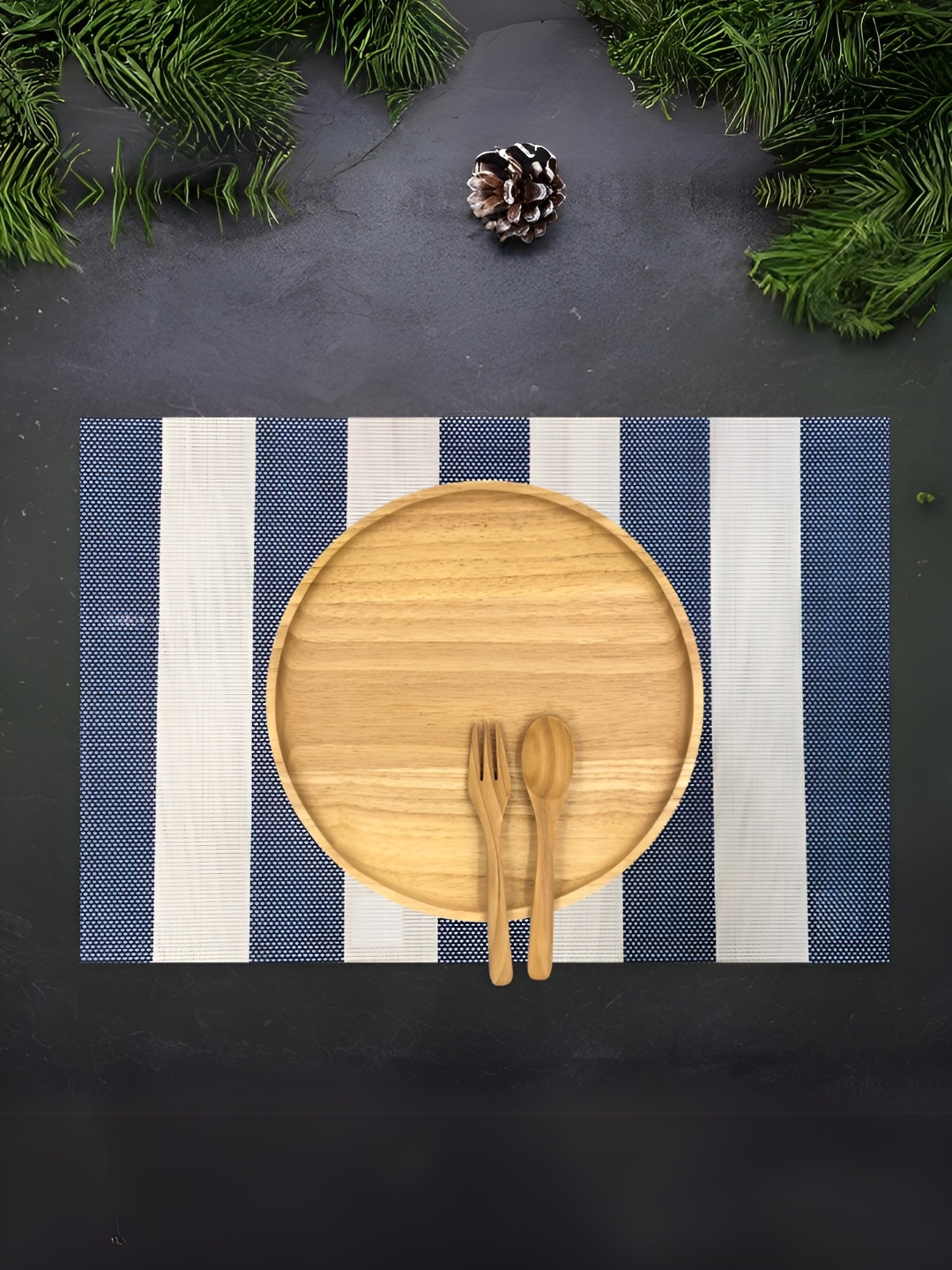 

UniKart Blue & White 6 Pieces Striped Anti-Slip Rectangle Table Placemats