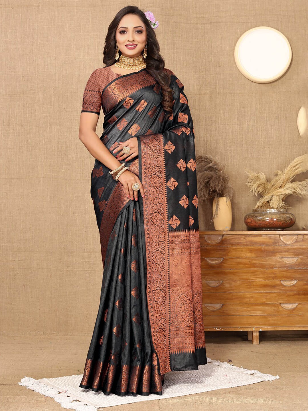 

Mitera Black Ethnic Motifs Woven Design Zari Banarasi Saree