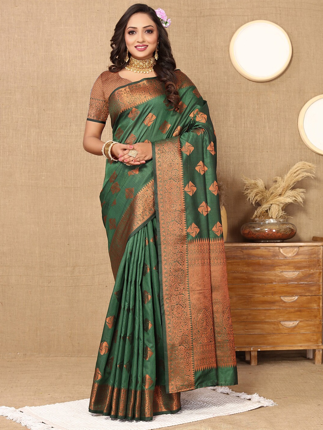 

Mitera Ethnic Motifs Zari Woven Design Banarasi Saree, Green
