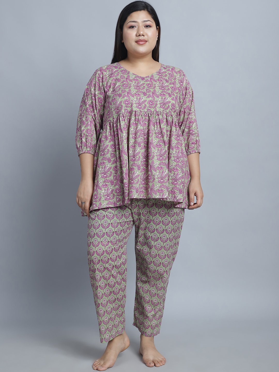 

TAG 7 PLUS Plus Size Floral Printed Pure Cotton Kurti With Pyjamas, Green