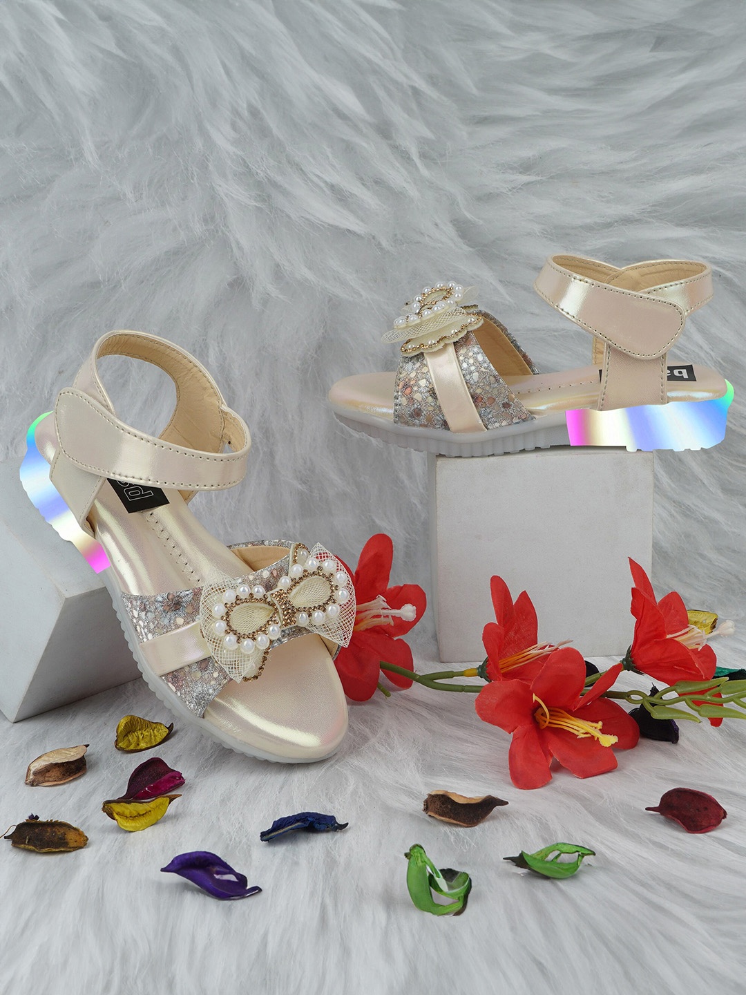 

BAESD Girls Embellished LED Open Toe Flats, Beige