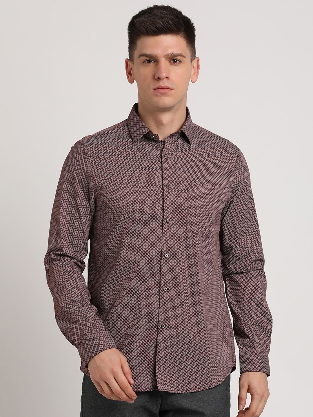 

Turtle Classic Slim Fit Printed Spread Collar Long Sleeves Party Shirt, Brown