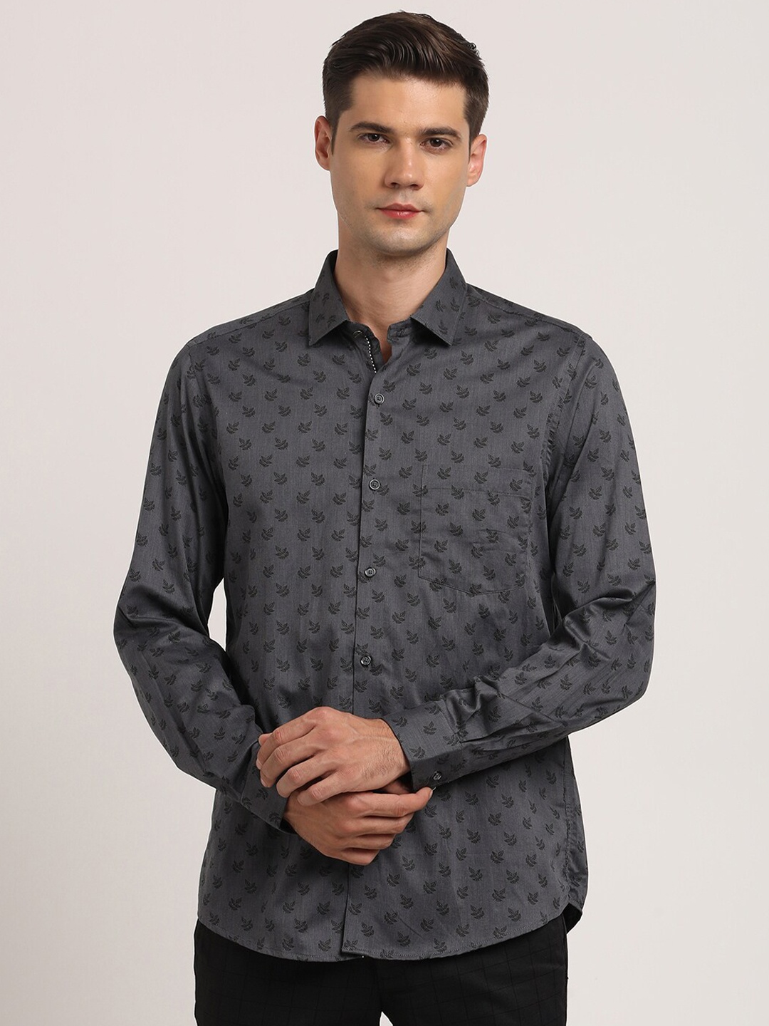 

Turtle Floral Printed Cotton Classic Slim Fit Opaque Printed Party Shirt, Charcoal