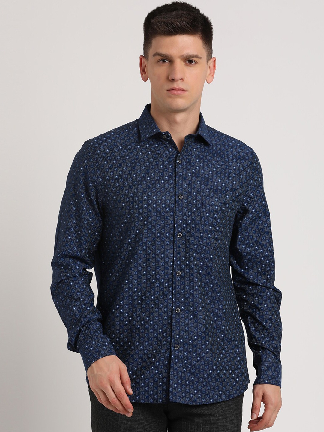 

Turtle Micro Ditsy Printed Classic Slim Fit Cotton Opaque Shirt, Navy blue