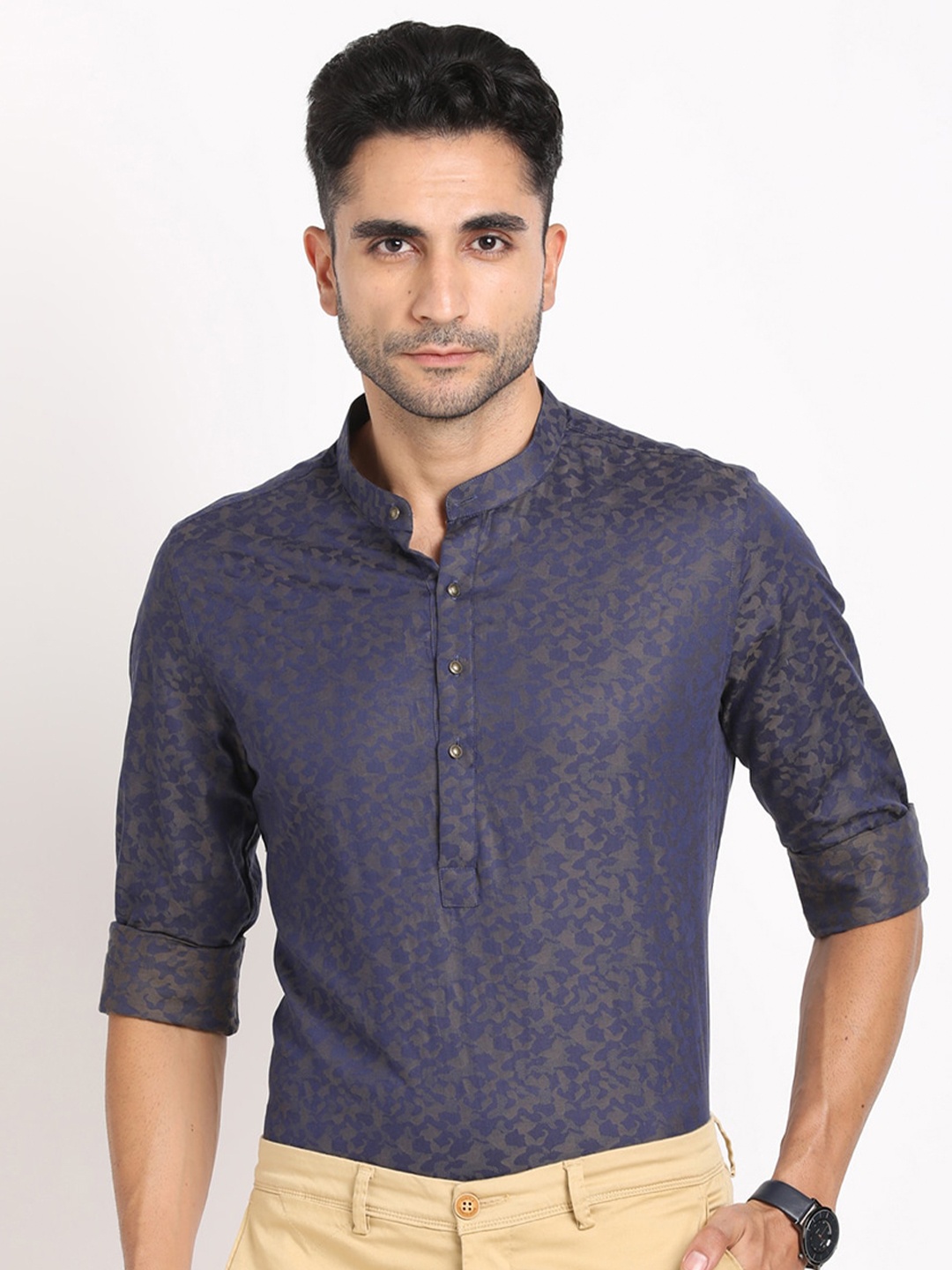 

Turtle Abstract Printed Classic Slim Fit Cotton Opaque Party Shirt, Navy blue