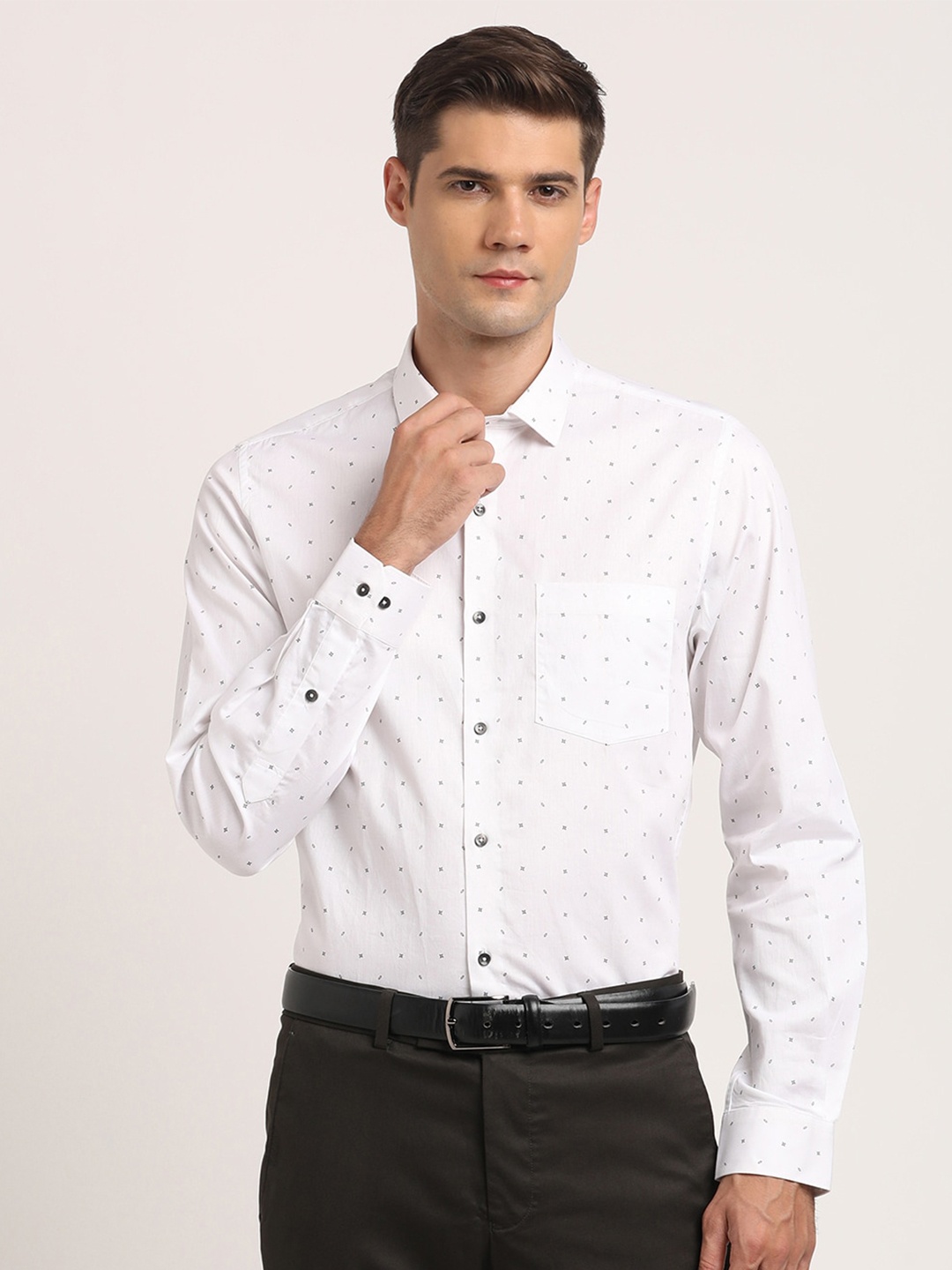 

Turtle Micro Ditsy Printed Classic Slim Fit Cotton Opaque Formal Shirt, White