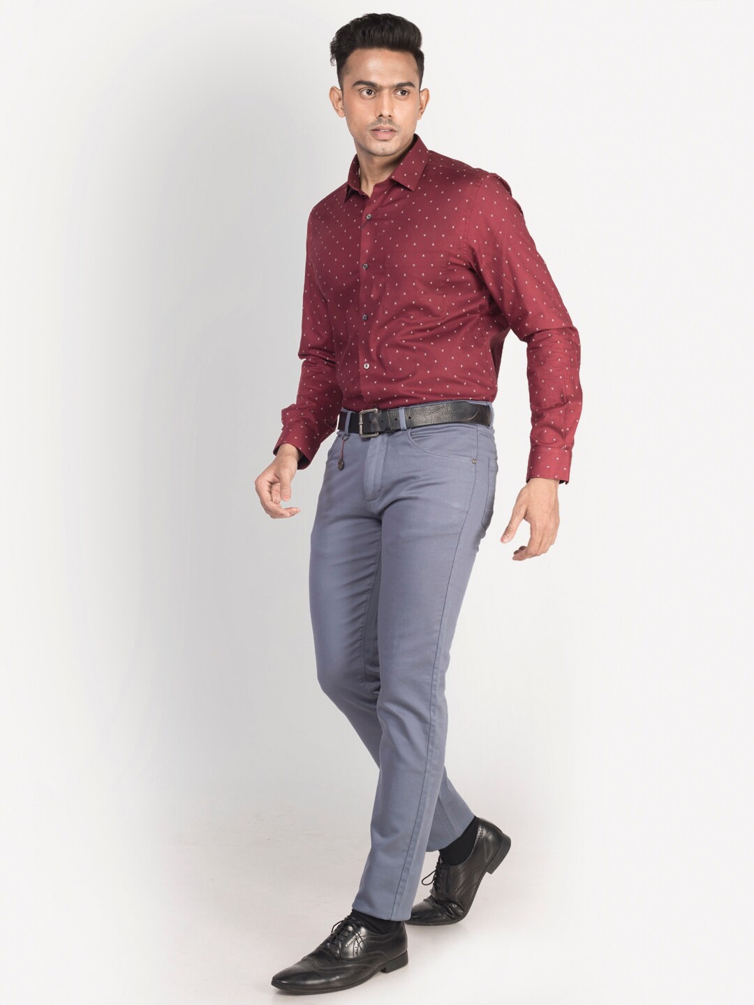 

Turtle Printed Classic Slim Fit Floral Pure Cotton Formal Shirt, Maroon