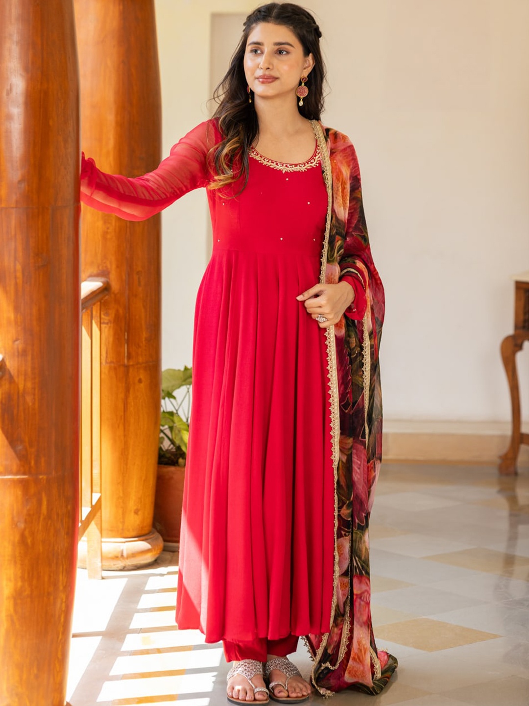 

Ambraee Pleated Zardozi Kurta with Trousers & With Dupatta, Maroon