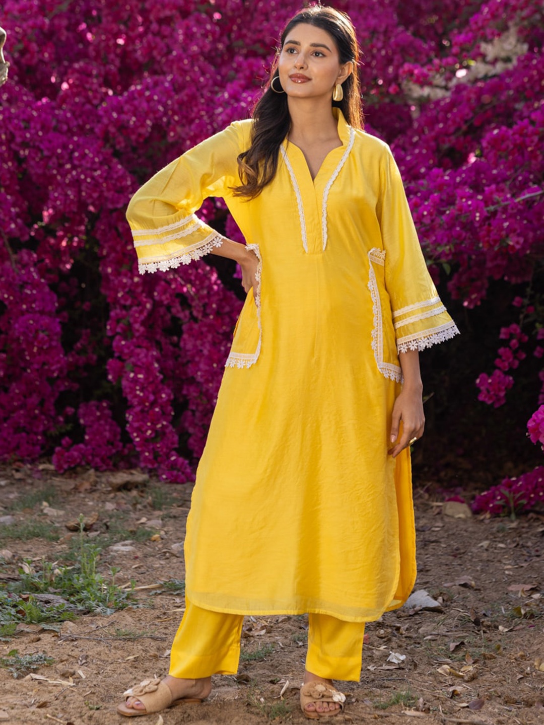

Ambraee V-Neck Chanderi Silk Lace Detai Straight Kurta with Trousers, Yellow