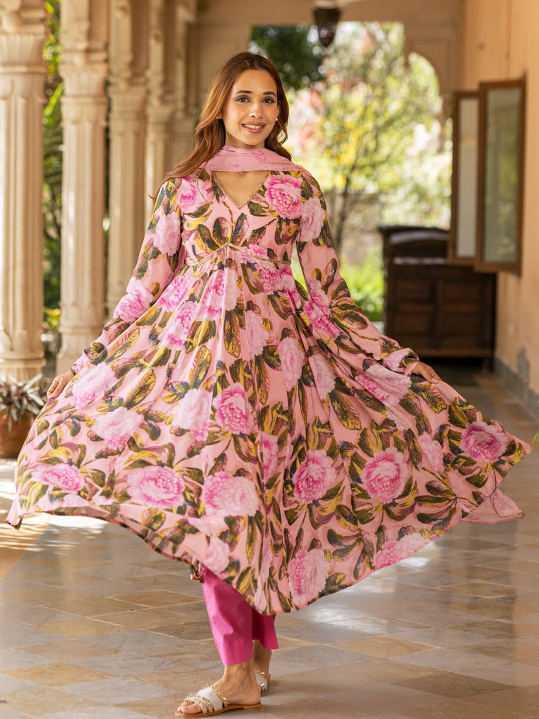 

Ambraee Floral Printed V-Neck Beads and Stones Kurta with Pyjamas & Dupatta, Pink