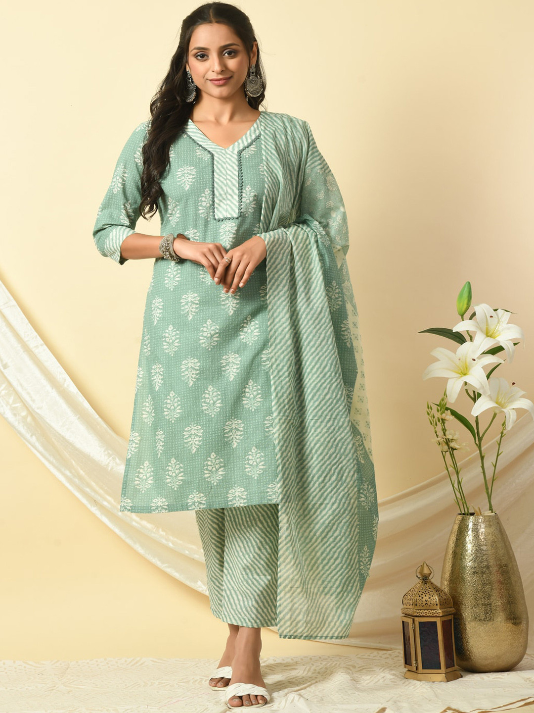 

KALINI Ethnic Motifs Printed V-Neck Pure Cotton Kurta with Trousers & With Dupatta, Green