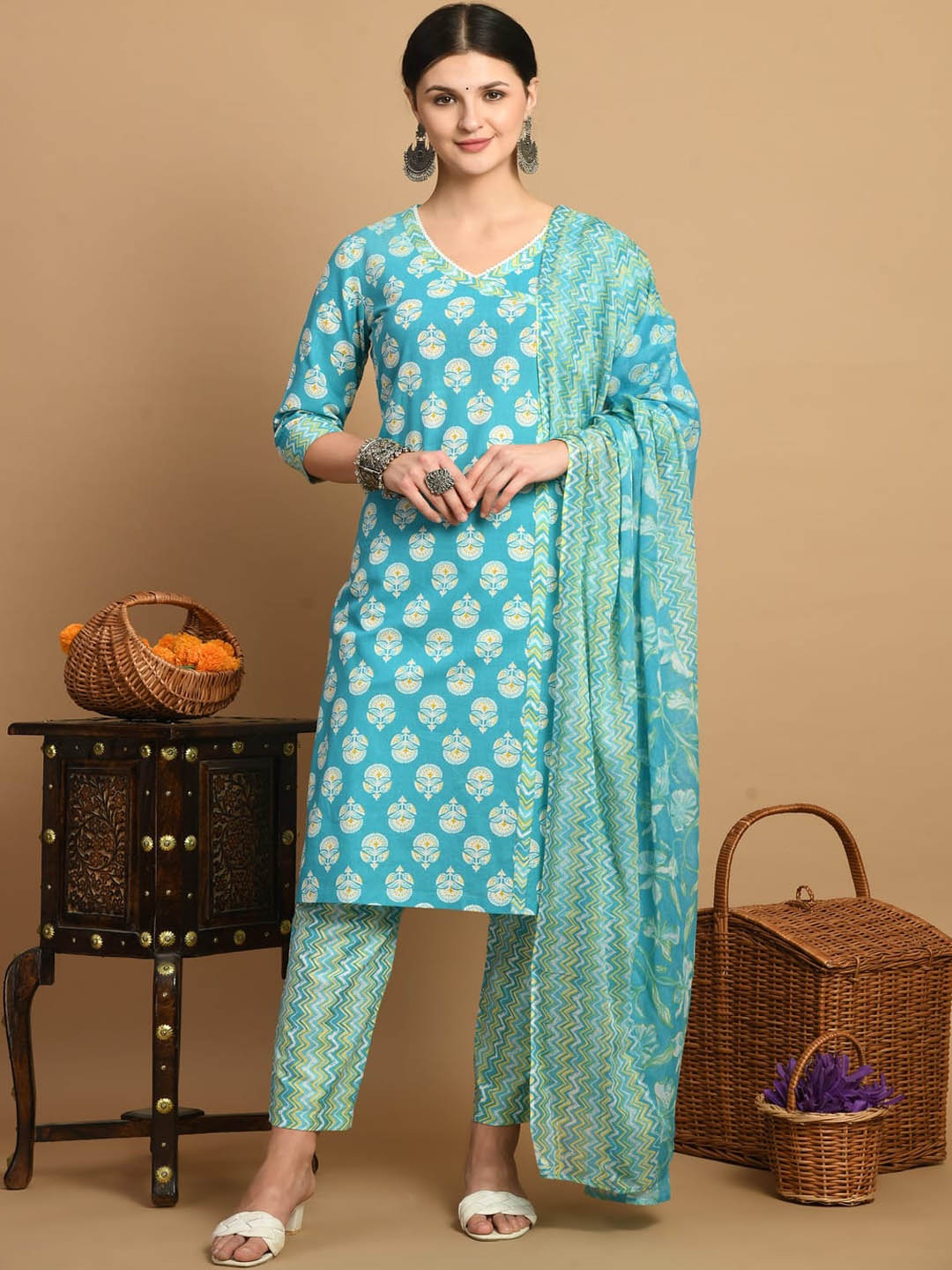 

KALINI Ethnic Motifs Printed V-Neck Three-Quarter Sleeves Pure Cotton Kurta Set, Blue